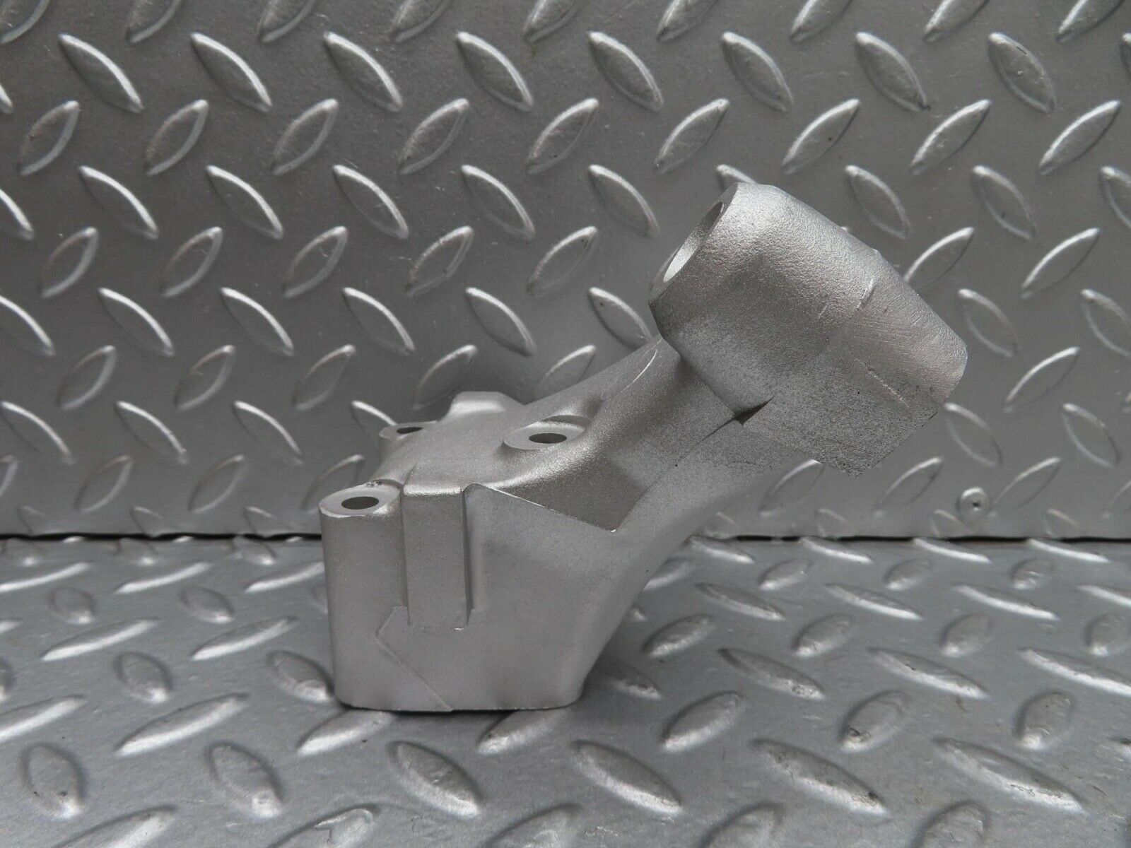 14363 Mercedes-Benz W116 350SE Engine Mount Bracket Right Side 1162232804