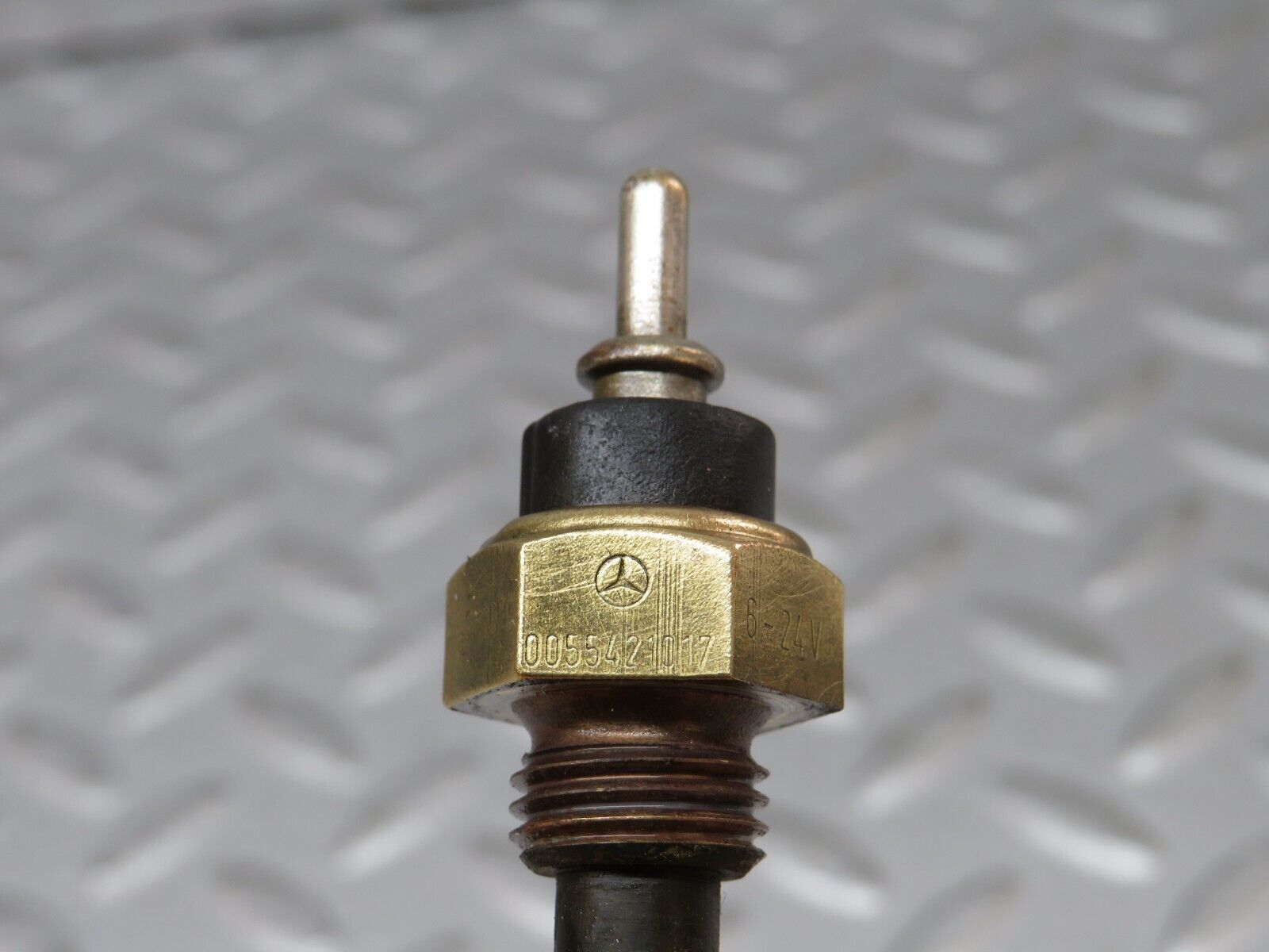 36256 Mercedes-Benz W126 420SE Coolant Temperature Sensor VDO 0055421017