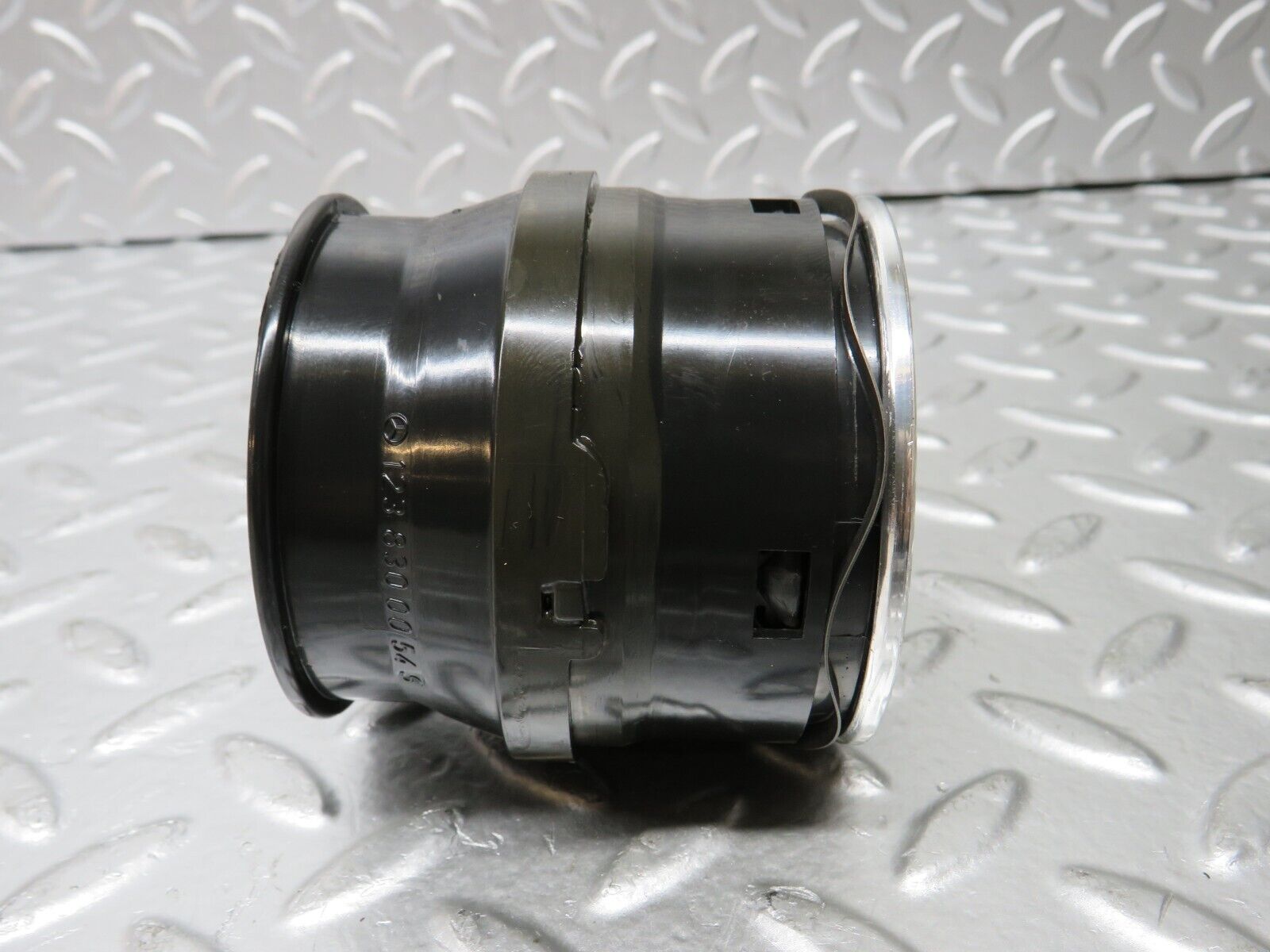 29871 Mercedes-Benz W123 230E Dashboard Air Vent 1238300054