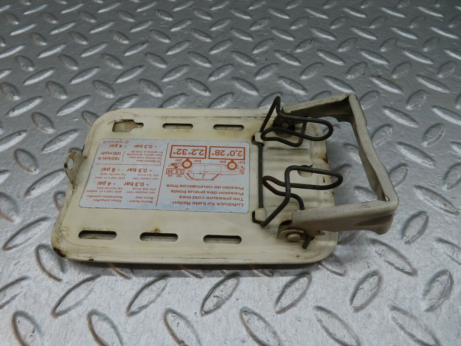 18052 Mercedes-Benz W123 200 Fuel Tank Flap Cap 1235840039