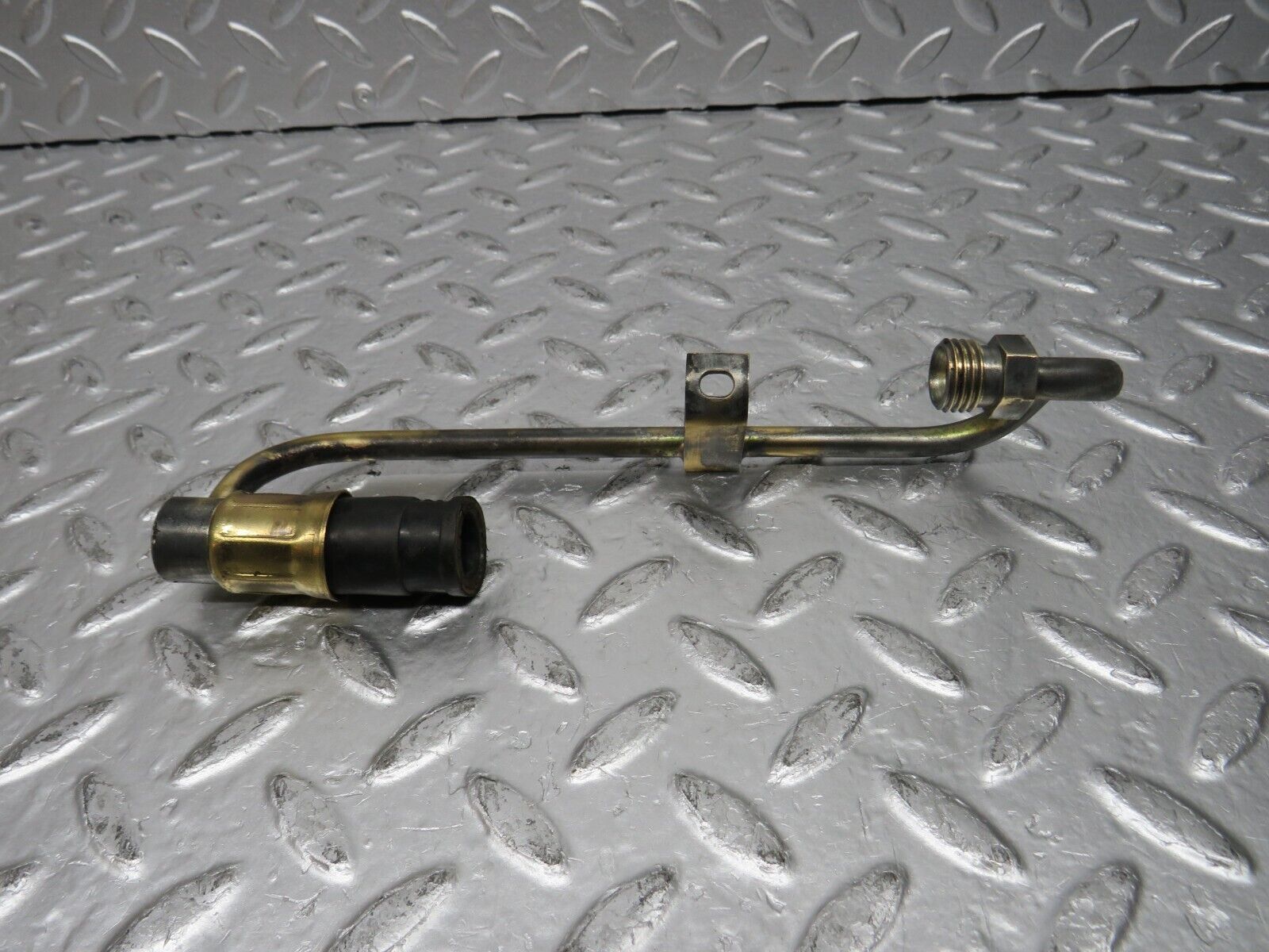 31505 Mercedes-Benz S124 220TE Wagon Fuel Hose Pipe