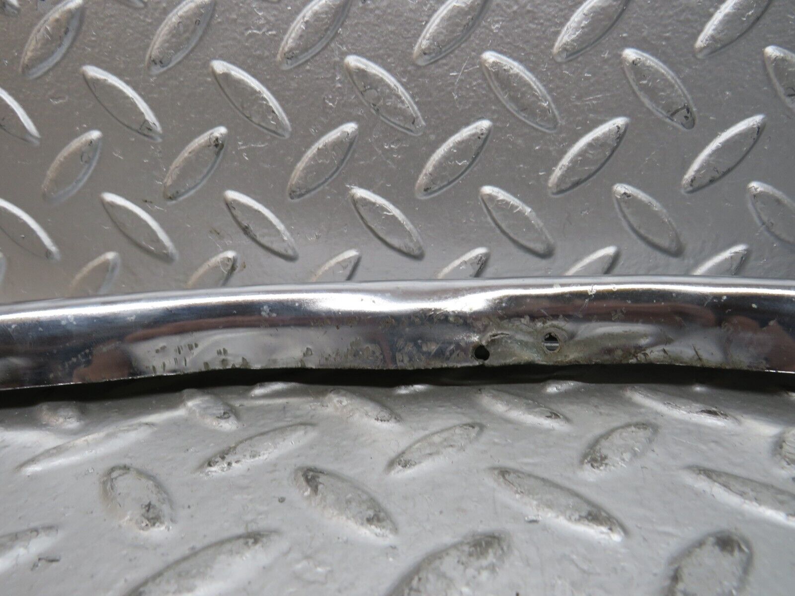 28181 Mercedes-Benz W123 280E Wheel Arch Chrome Fender Wing Trim Rear Left