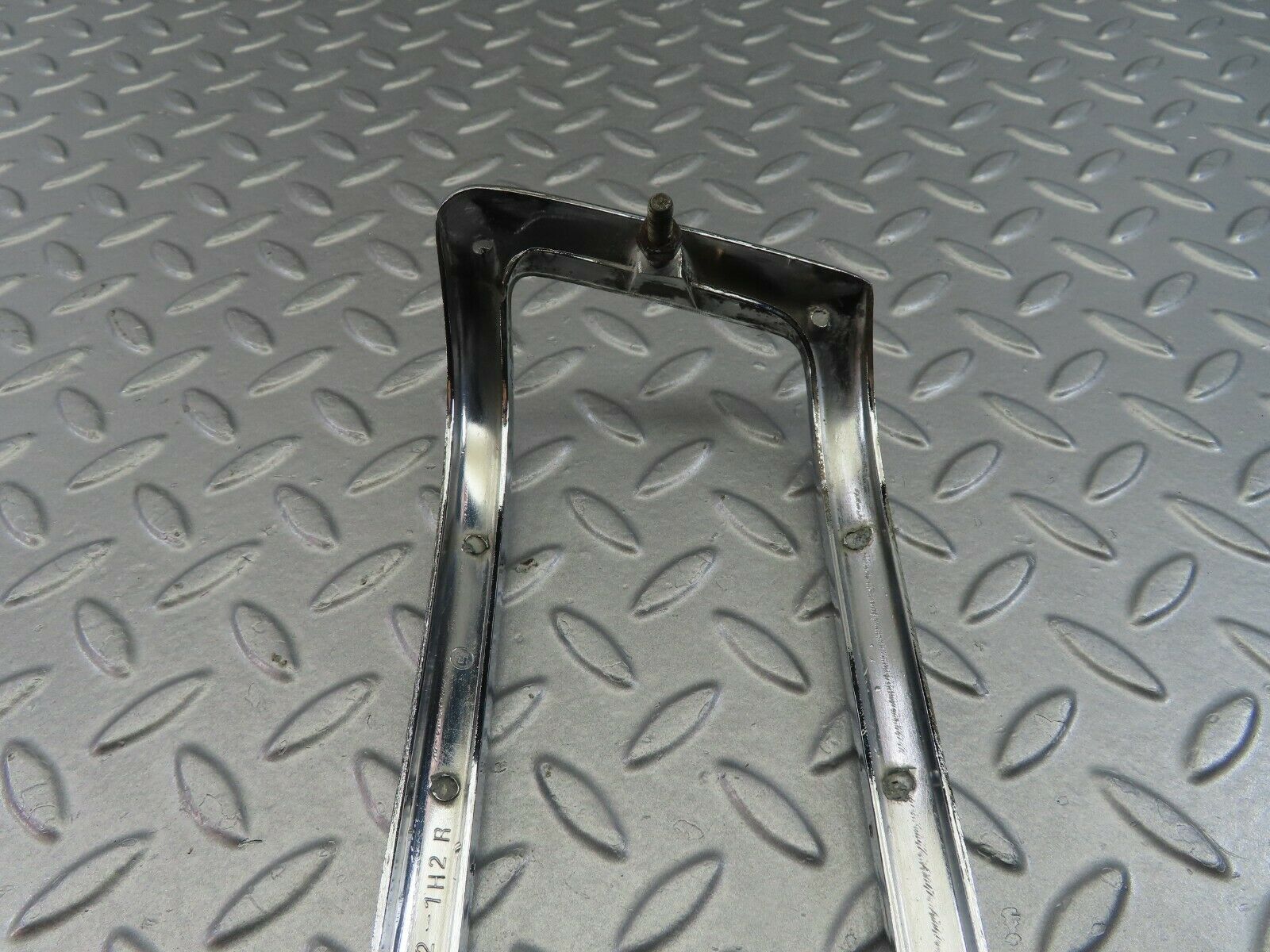 8841 Mercedes-Benz W108 Tail Light Chrome Frame Right 1088260259