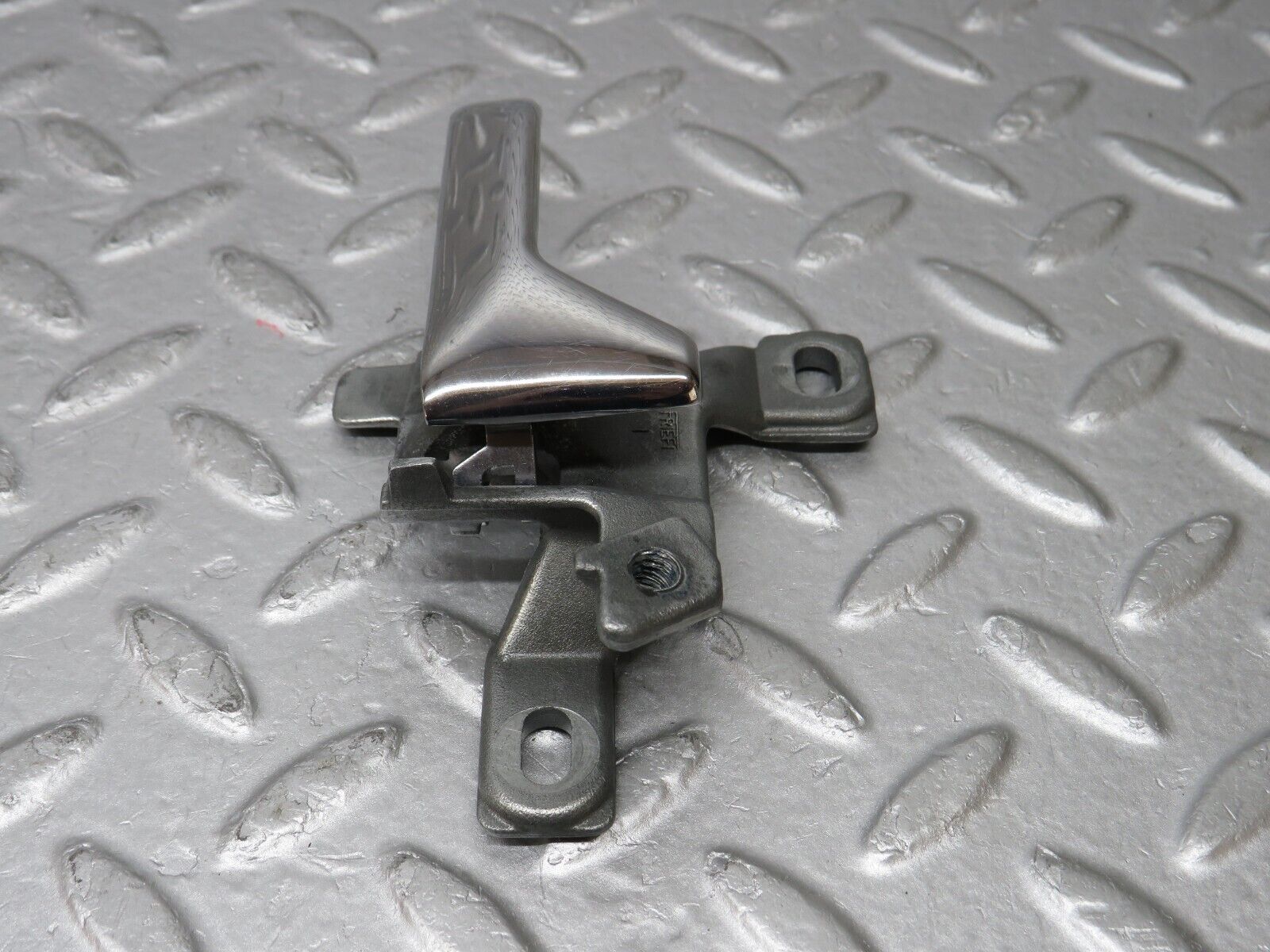 36105 Mercedes-Benz W126 420SE Front Right Door Interior Handle