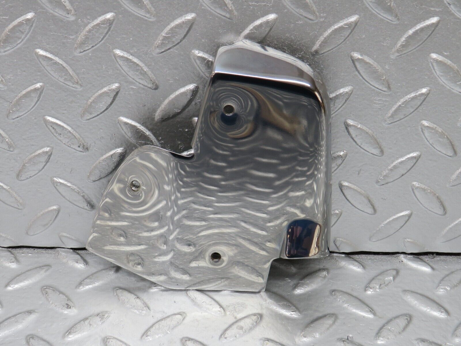 34358 Mercedes-Benz C126 380SEC Coupe Door Chrome Cover Left Side