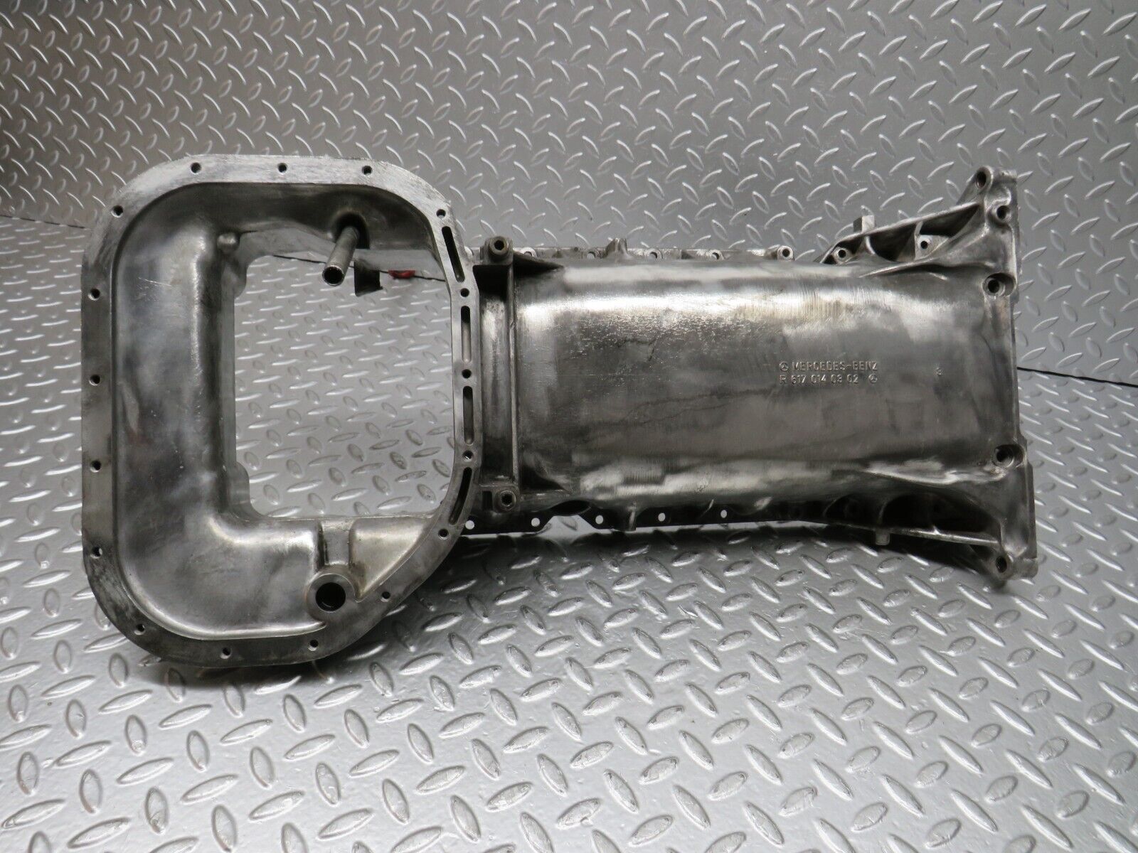 32920 Mercedes-Benz W123 300D Oil Pan Oil Sump 6170140302