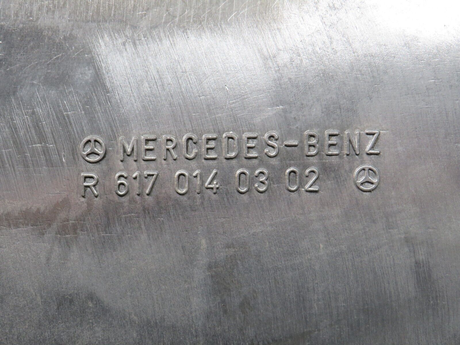 32920 Mercedes-Benz W123 300D Oil Pan Oil Sump 6170140302