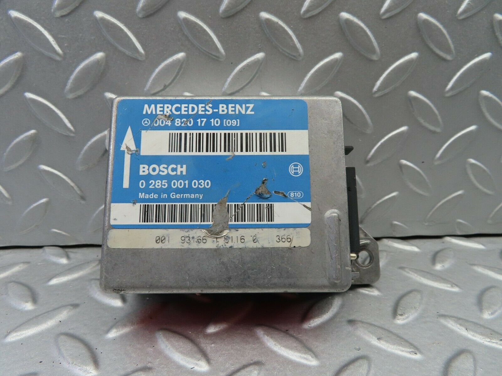 7190 Mercedes-Benz S124 E220 Wagon Air Bag Control Unit Bosch 0048201710