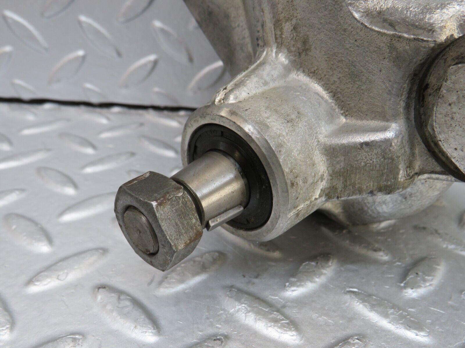 36270 Mercedes-Benz W126 420SE Power Steering Pump 1264601480 7672900446