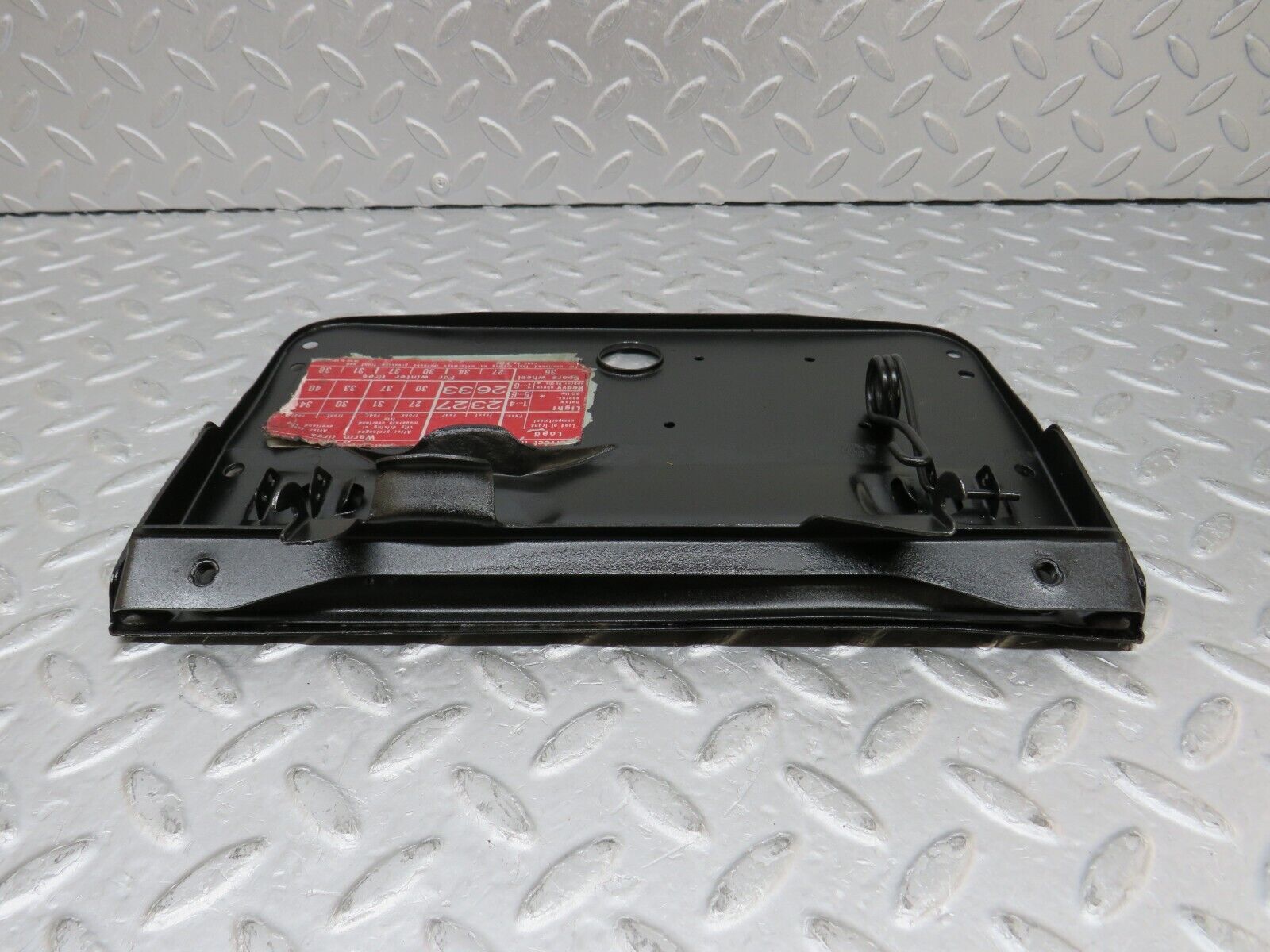 35872 Mercedes-Benz W108 Fuel Tank Flap Cap