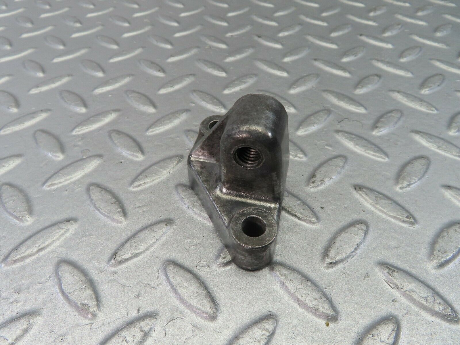 9208 Mercedes-Benz W124 Engine Bracket 1021550735