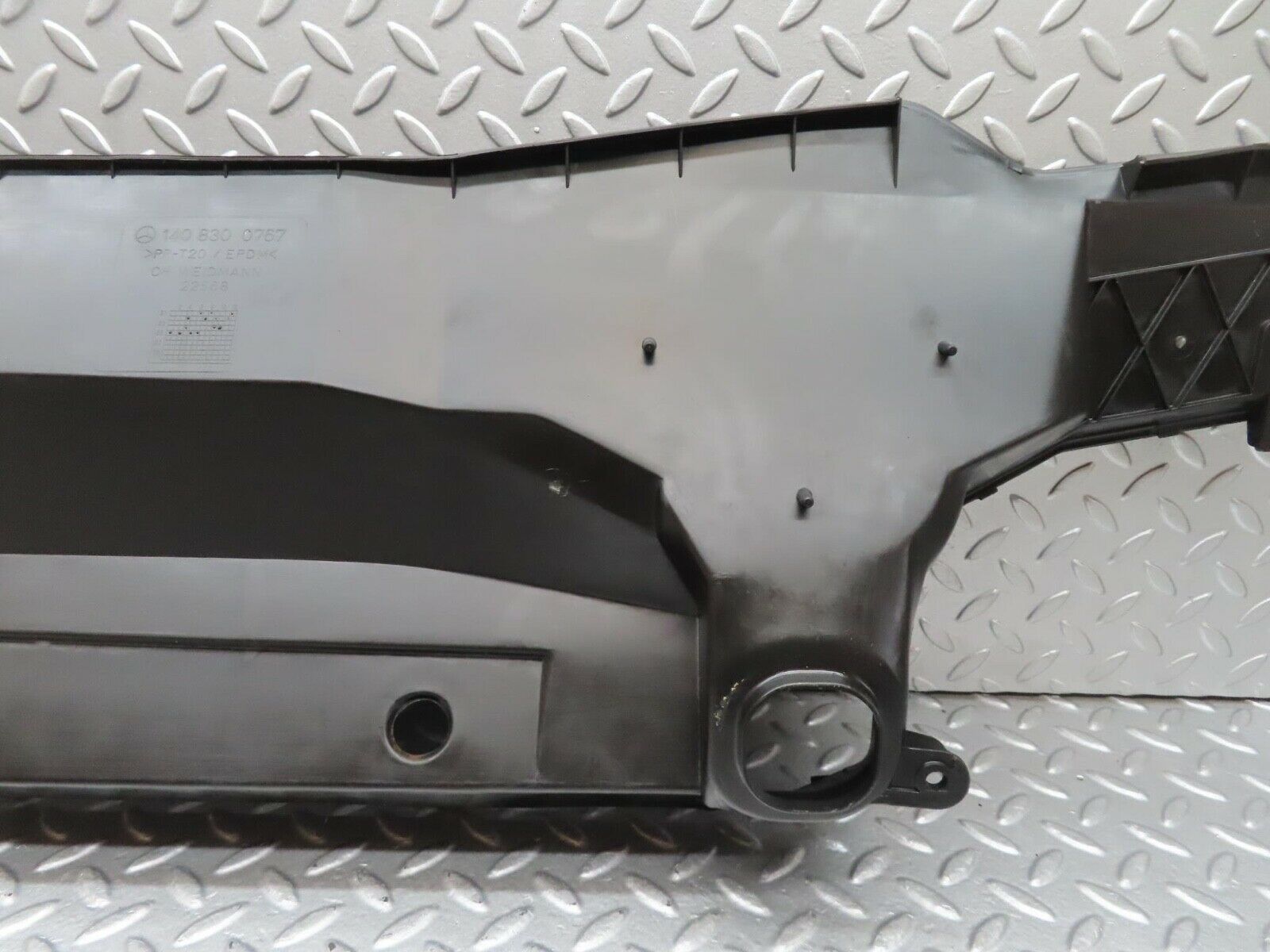 15026 Mercedes-Benz W140 S320 Engine Bay Water Tank Cover 1408300767