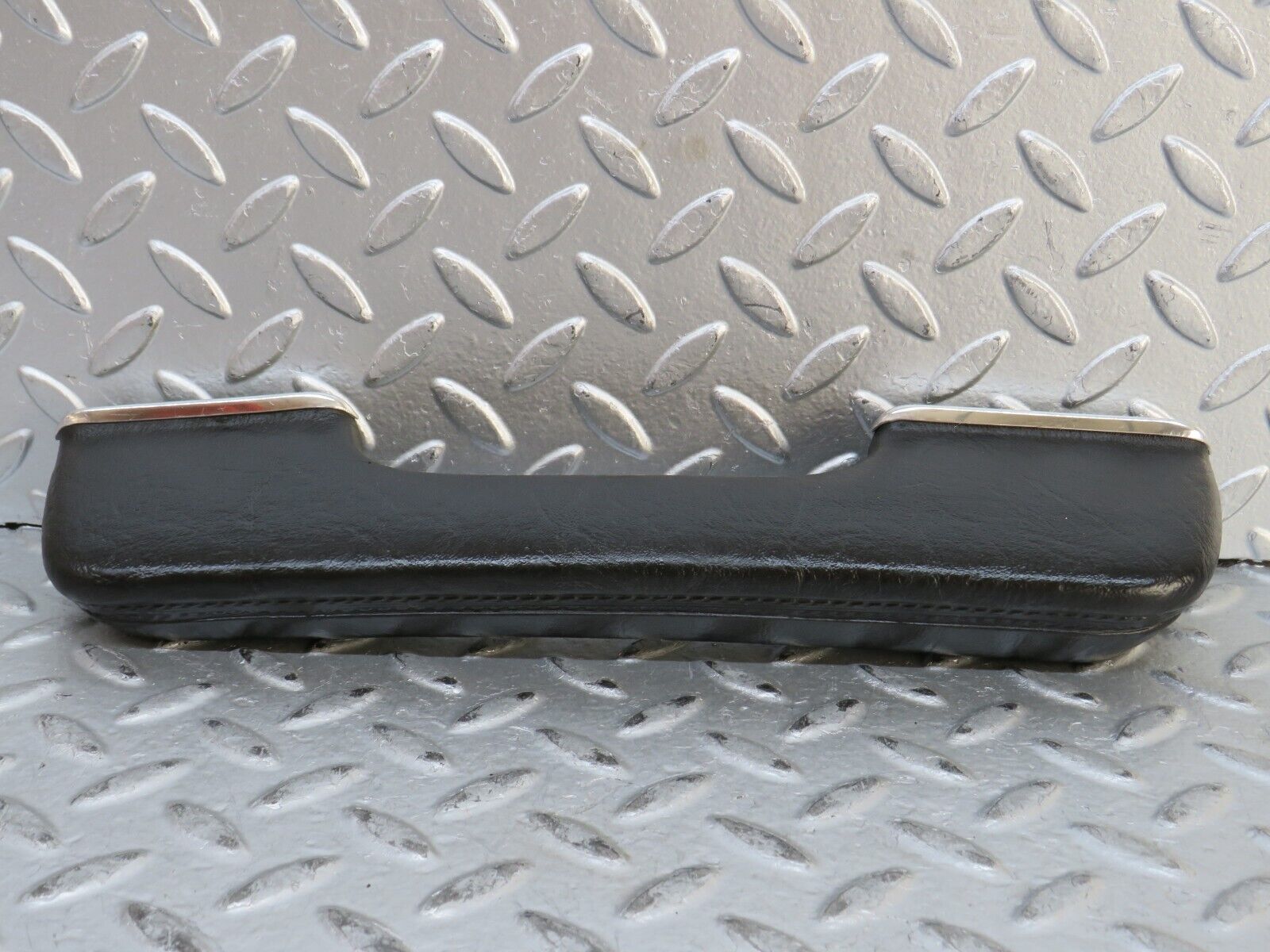 28262 Mercedes-Benz S123 240D Wagon Interior Door Handle Right Black 12397020