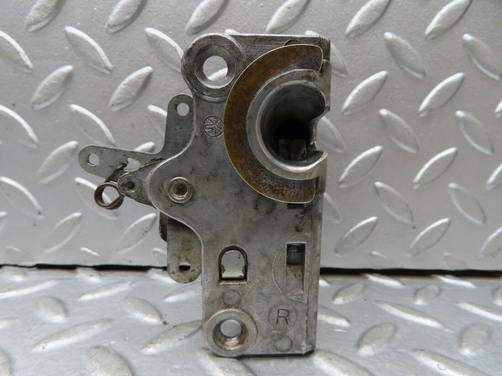 18850 Mercedes-Benz W121 190b Ponton Rear Right Door Lock Mechanism