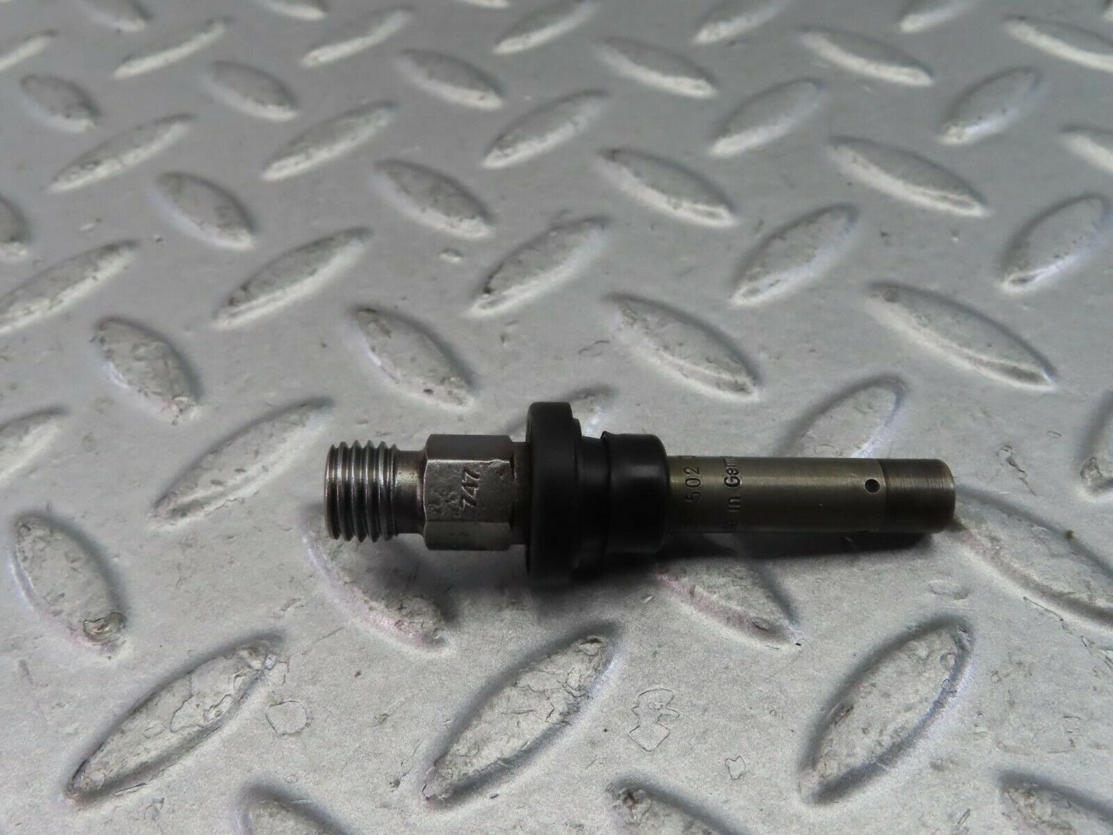 9460 Mercedes-Benz C124 300CE Coupe Fuel Injector Bosch 0437502010