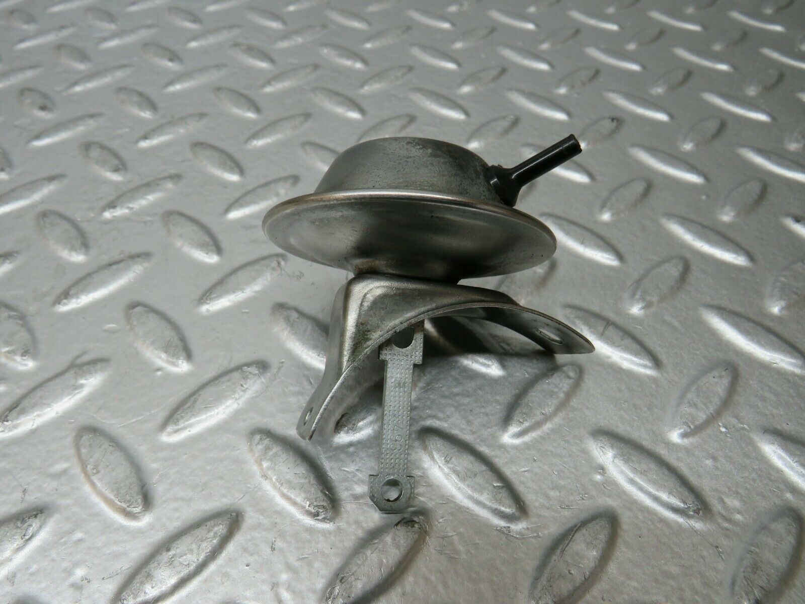 23612 Mercedes-Benz W114 280E Ignition Distributor Vacuum Control Valve