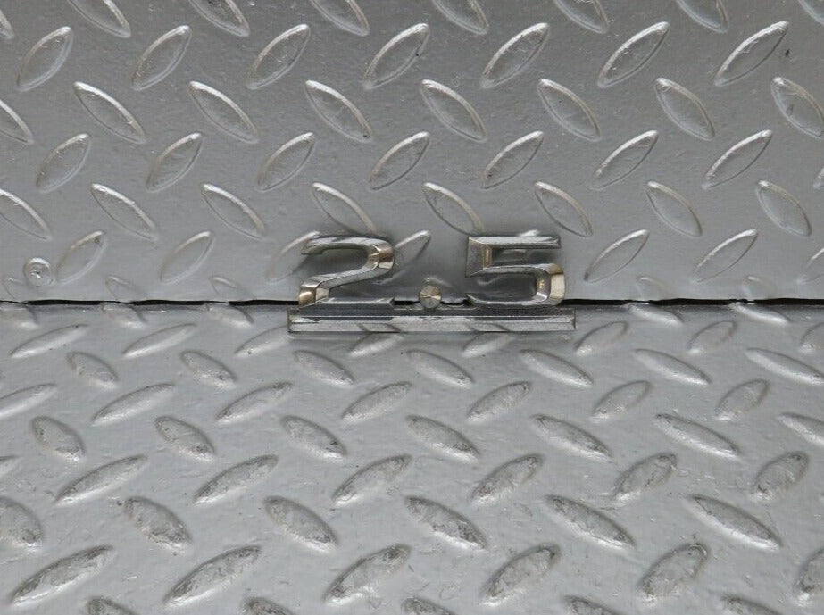 25200 Mercedes-Benz W201 190D Trunk Badge 2.5 Emblem