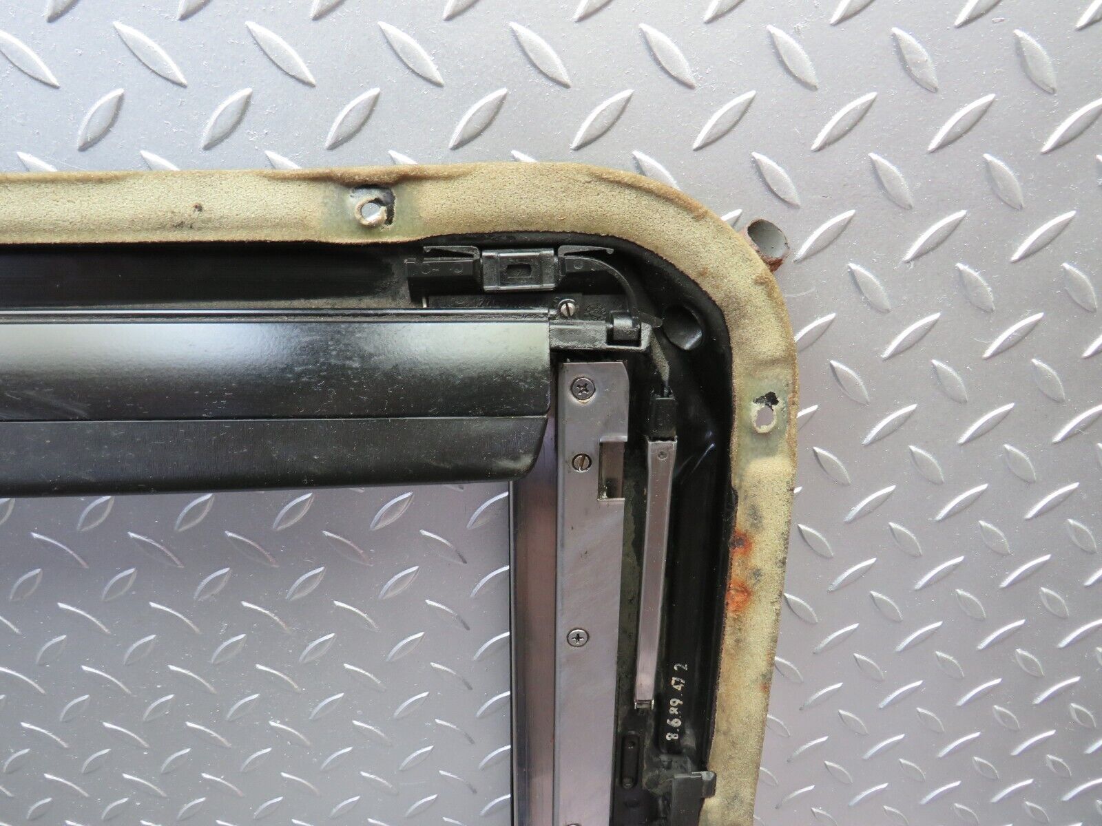 29498 Mercedes-Benz W124 230E Power Sunroof Frame