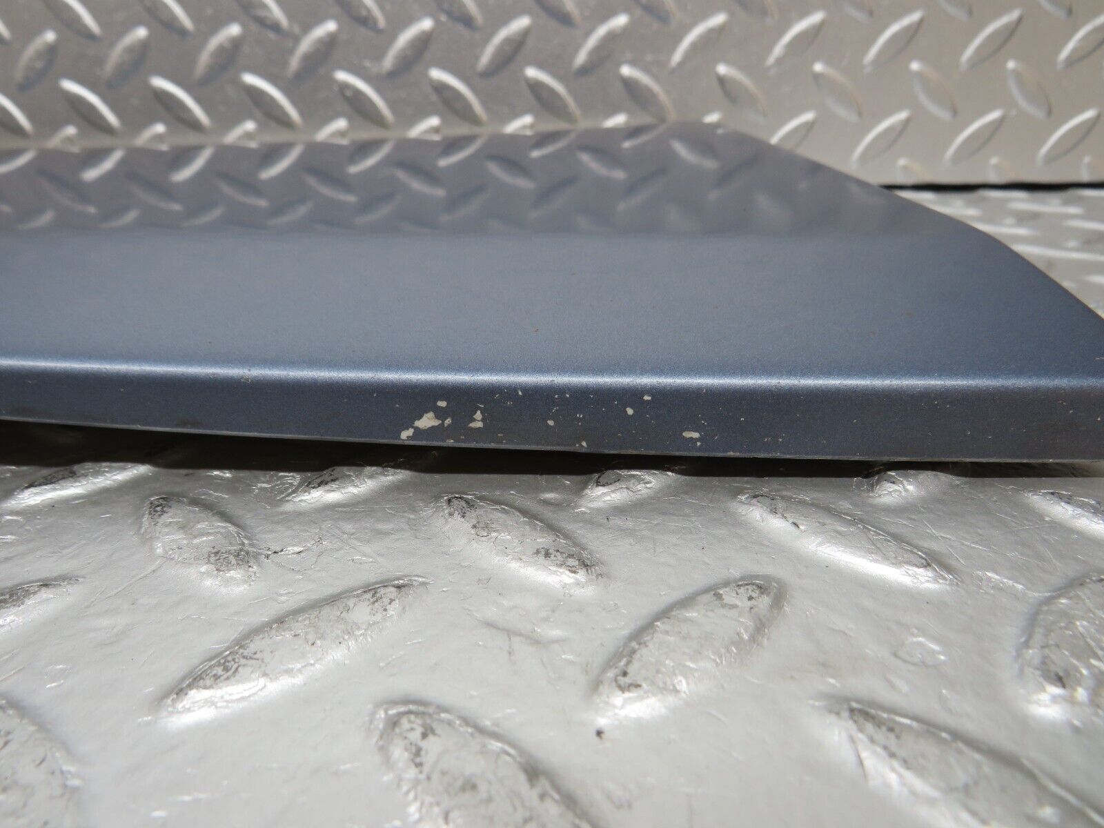 31297 Mercedes-Benz S124 220TE Wagon Front Left Fender Wing Moulding 1246901340