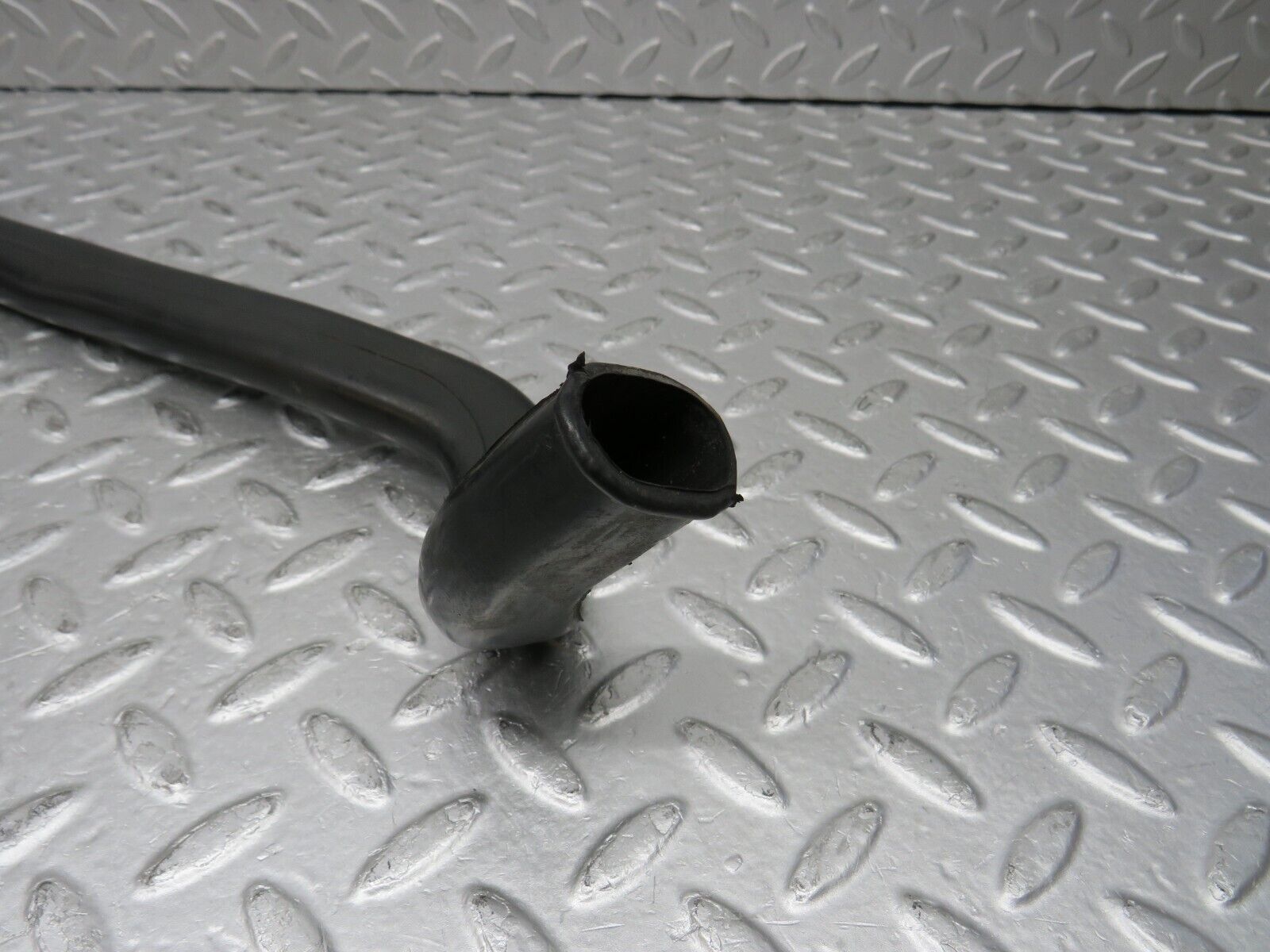 38003 Mercedes-Benz A124 320E Cabriolet Water Drain Hose Left 1246280194