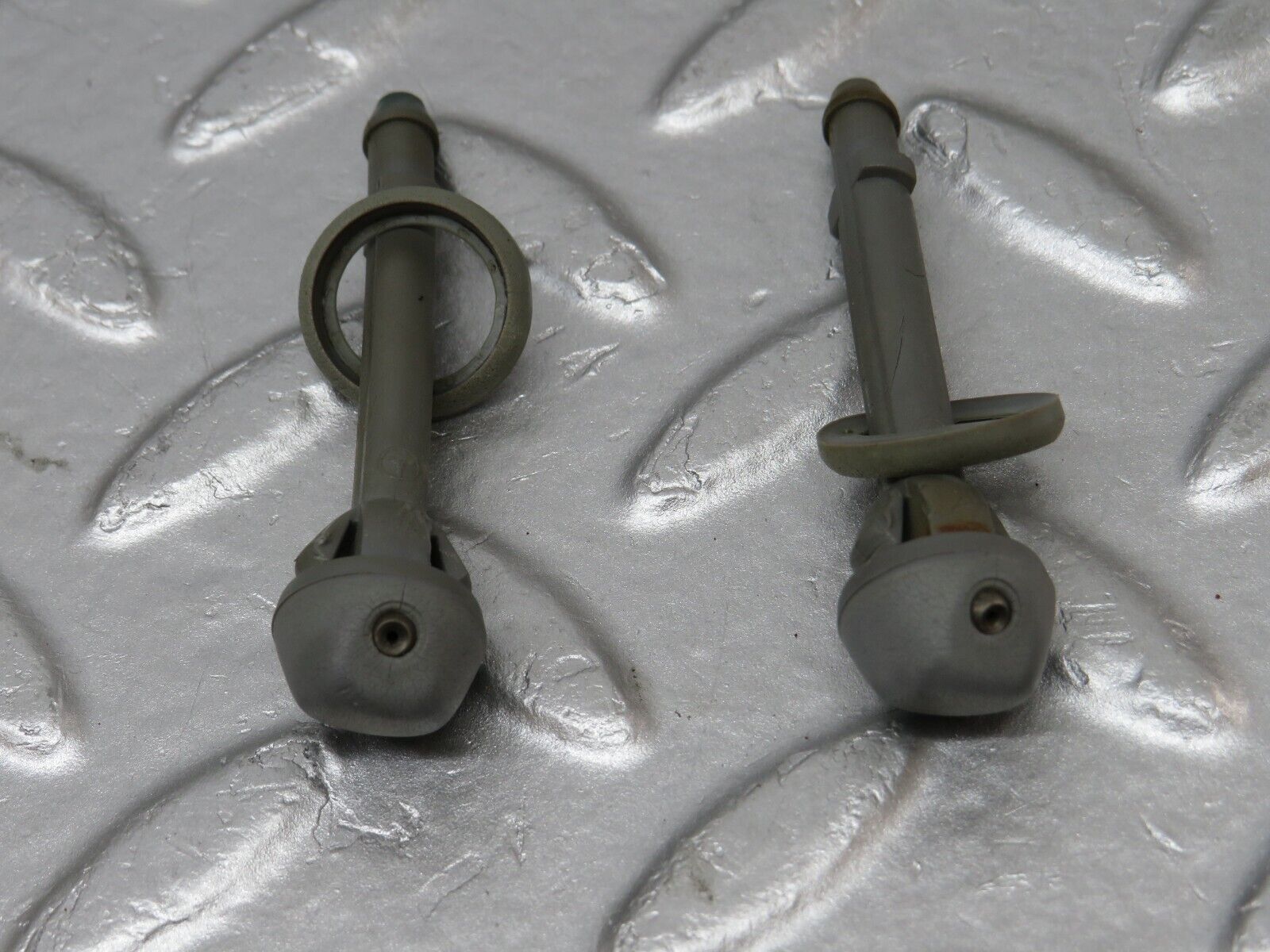 34335 Mercedes-Benz C126 380SEC Coupe Headlight Washer Nozzle