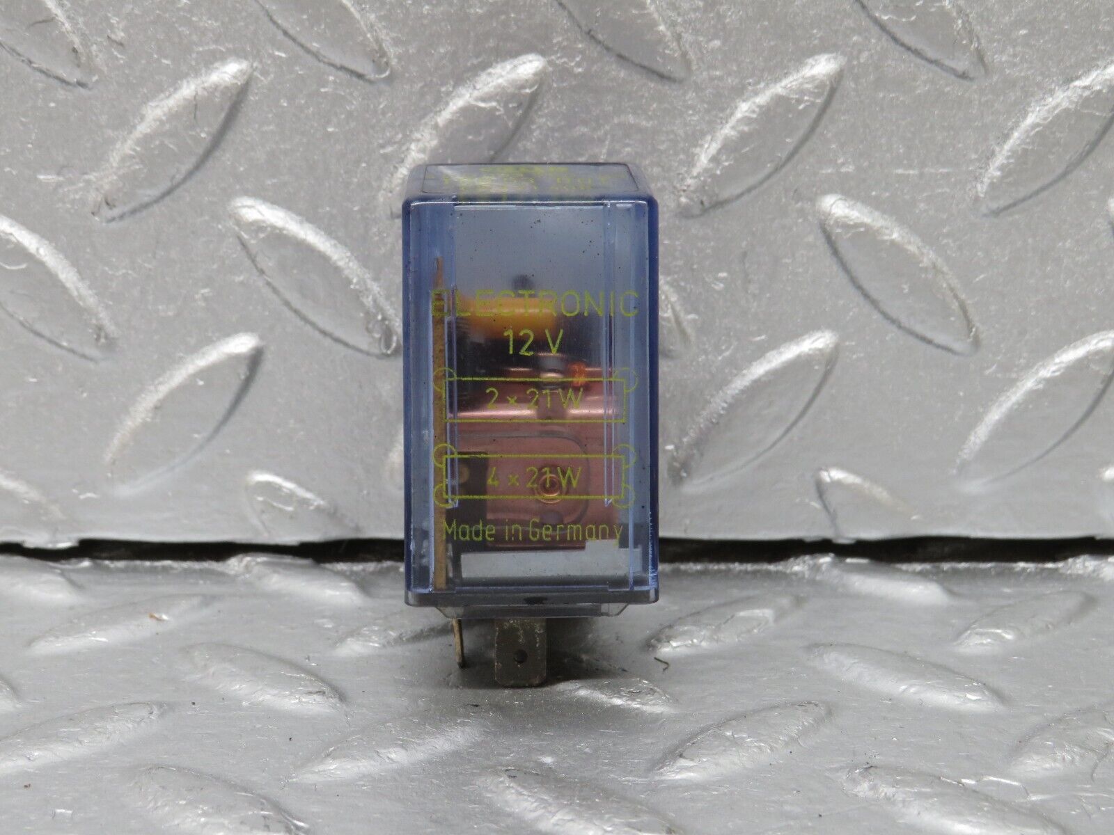 40315 Mercedes-Benz W110 230 Flasher Relay Hella 4DB003750-09