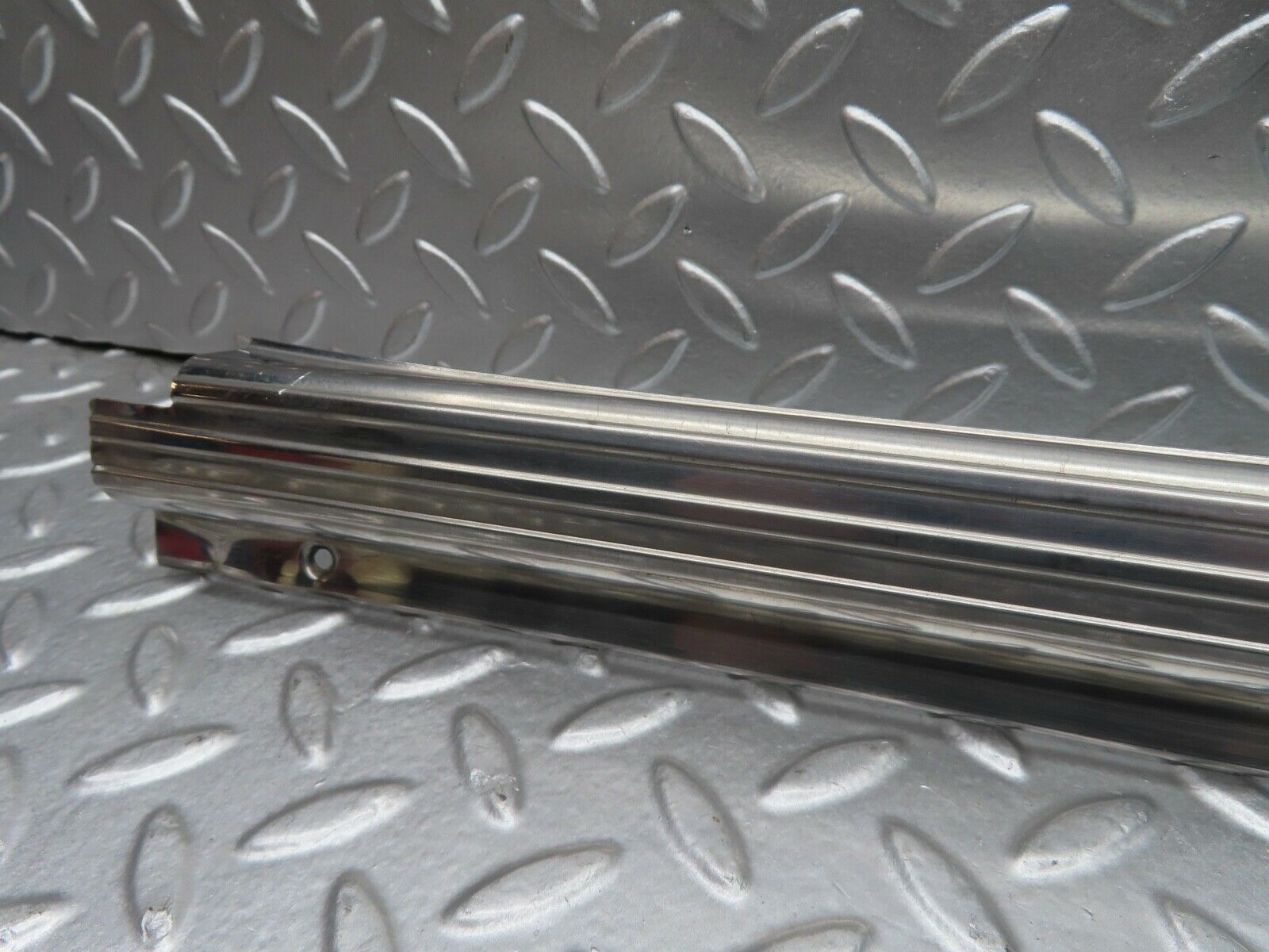 20956 Mercedes-Benz W114 250CE Coupe Left Door Sill Chrome