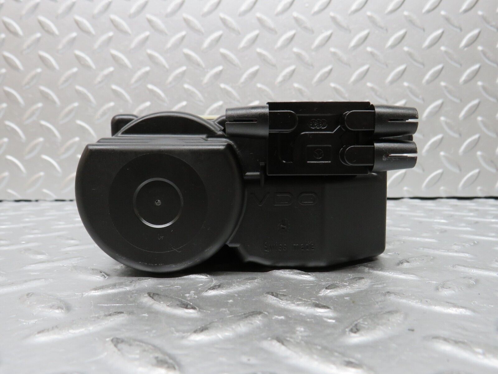 31690 Mercedes-Benz W201 190LE 1.8L Central Lock Vacuum Pump 1248001448