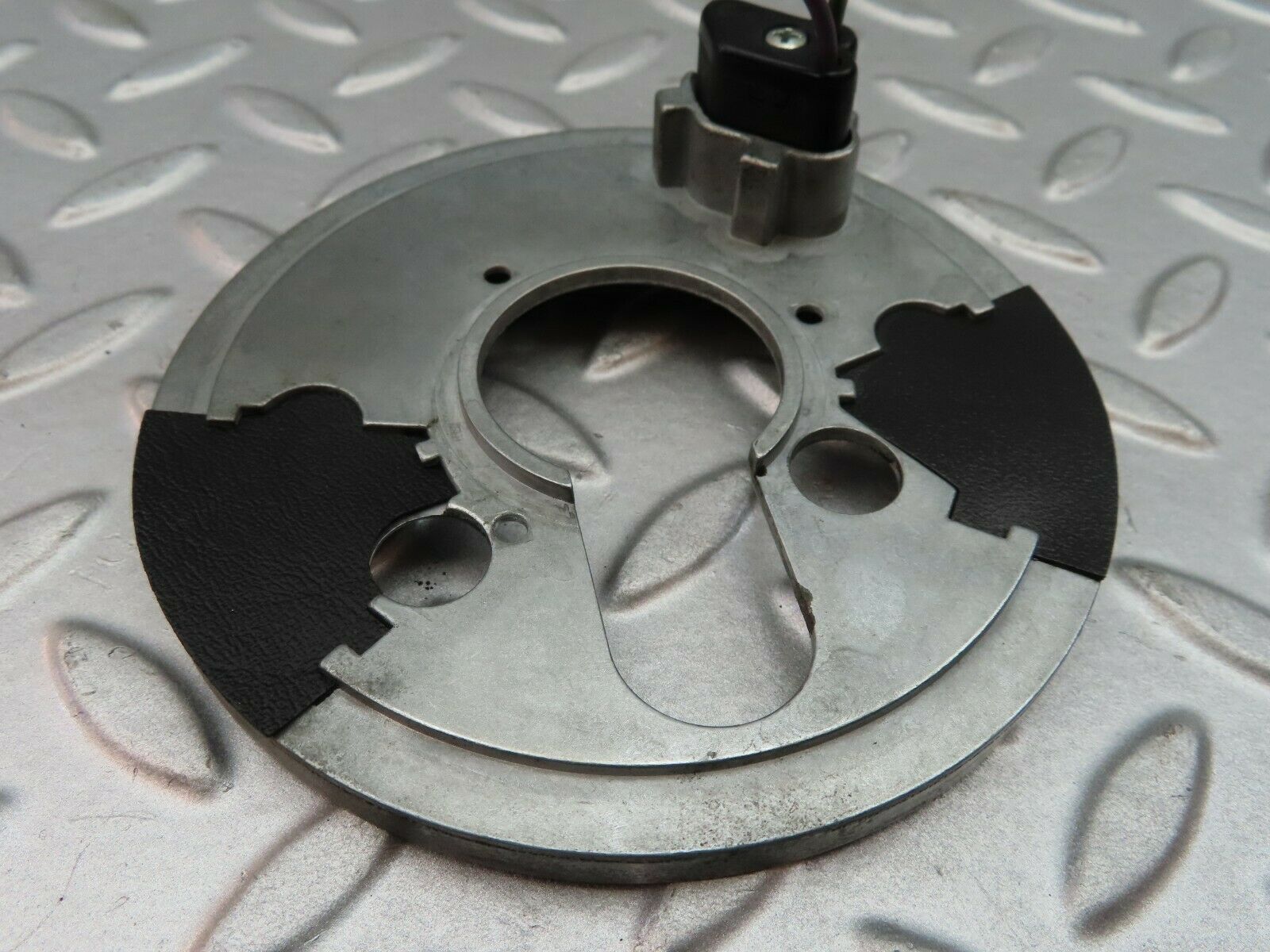 6729 Mercedes-Benz S124 E220 Wagon Steering Wheel Contact Plate 1244620597