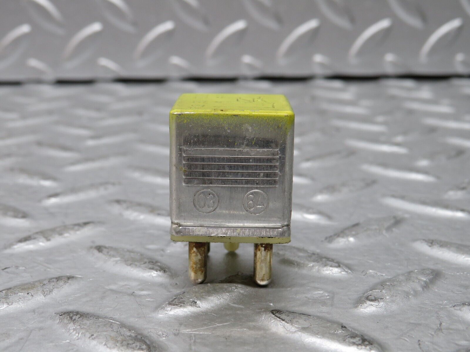 27199 Mercedes-Benz W123 280E Fuel Cut Off Relay 0015426119