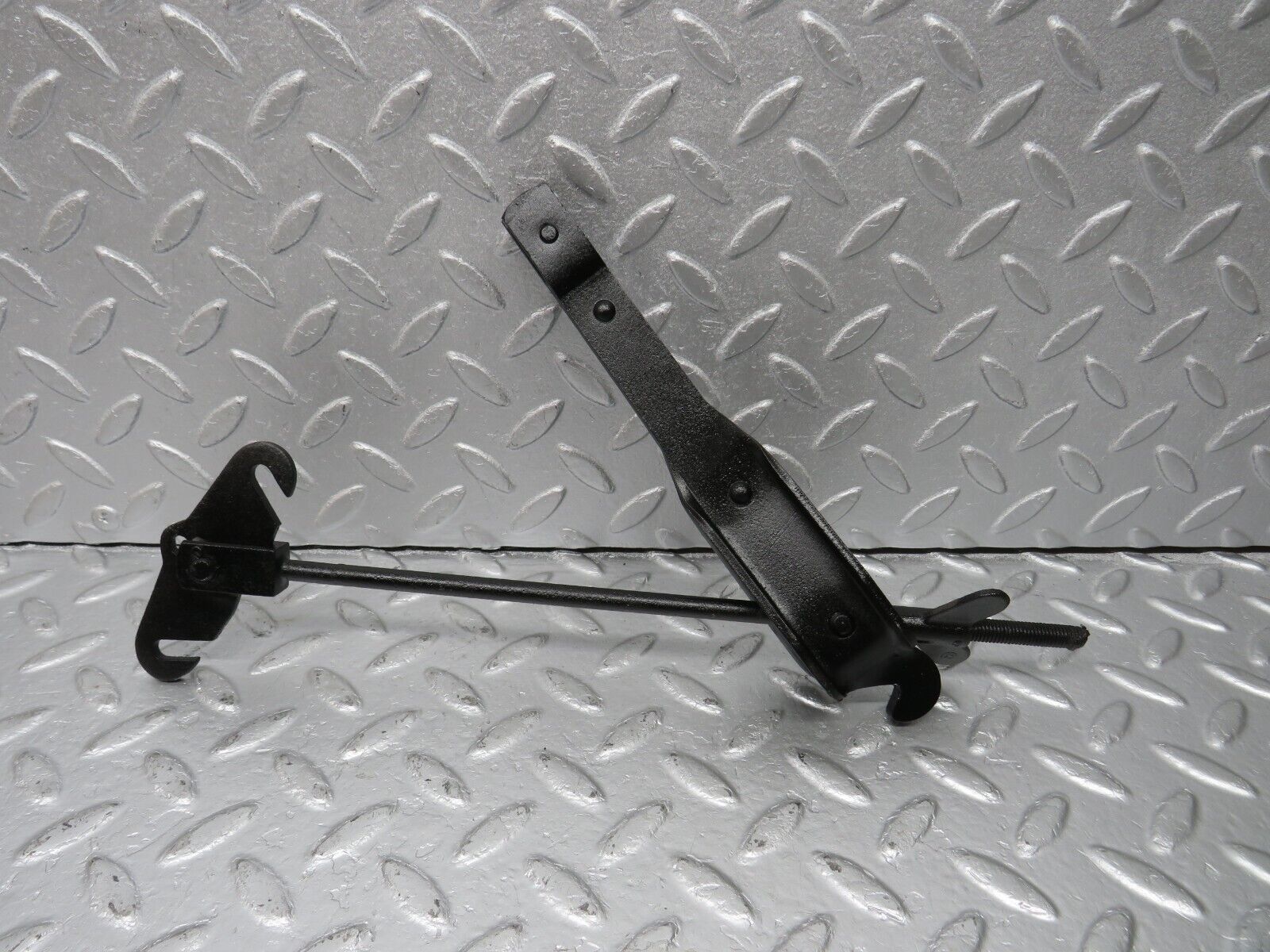 40416 Mercedes-Benz W110 230 Handbrake Adjusting Handbrake Regulator