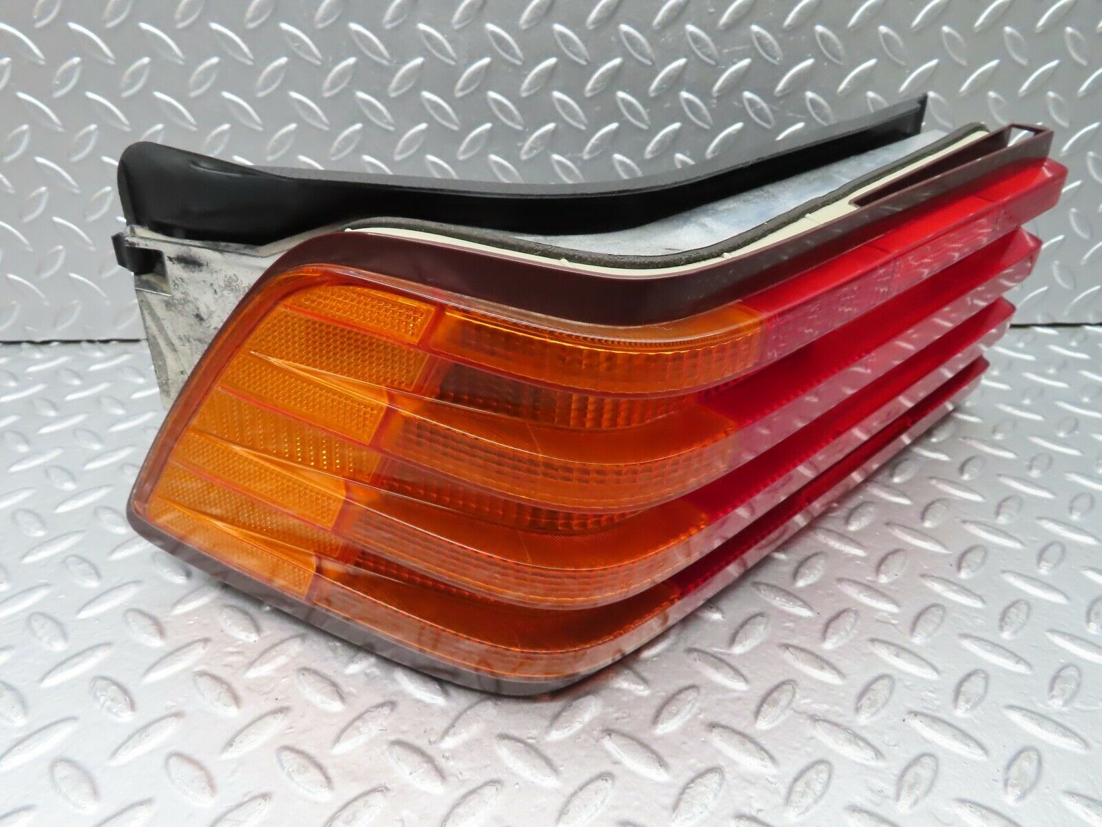 19885 Mercedes-Benz R129 300SL Coupe Tail Light Left Side