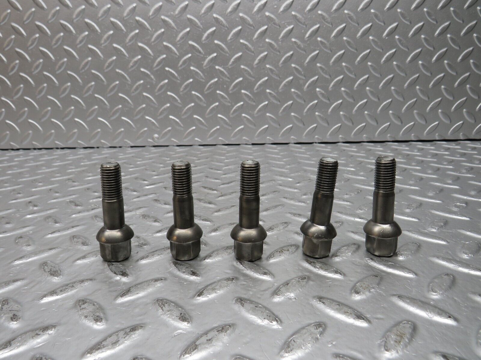 31866 Mercedes-Benz 5x Alloy Wheel Lug Bolt M12x1.5