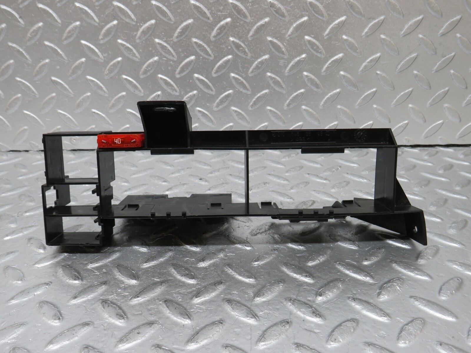 34810 Mercedes-Benz W210 320E Fuse Box Fuse Holder 2105460543