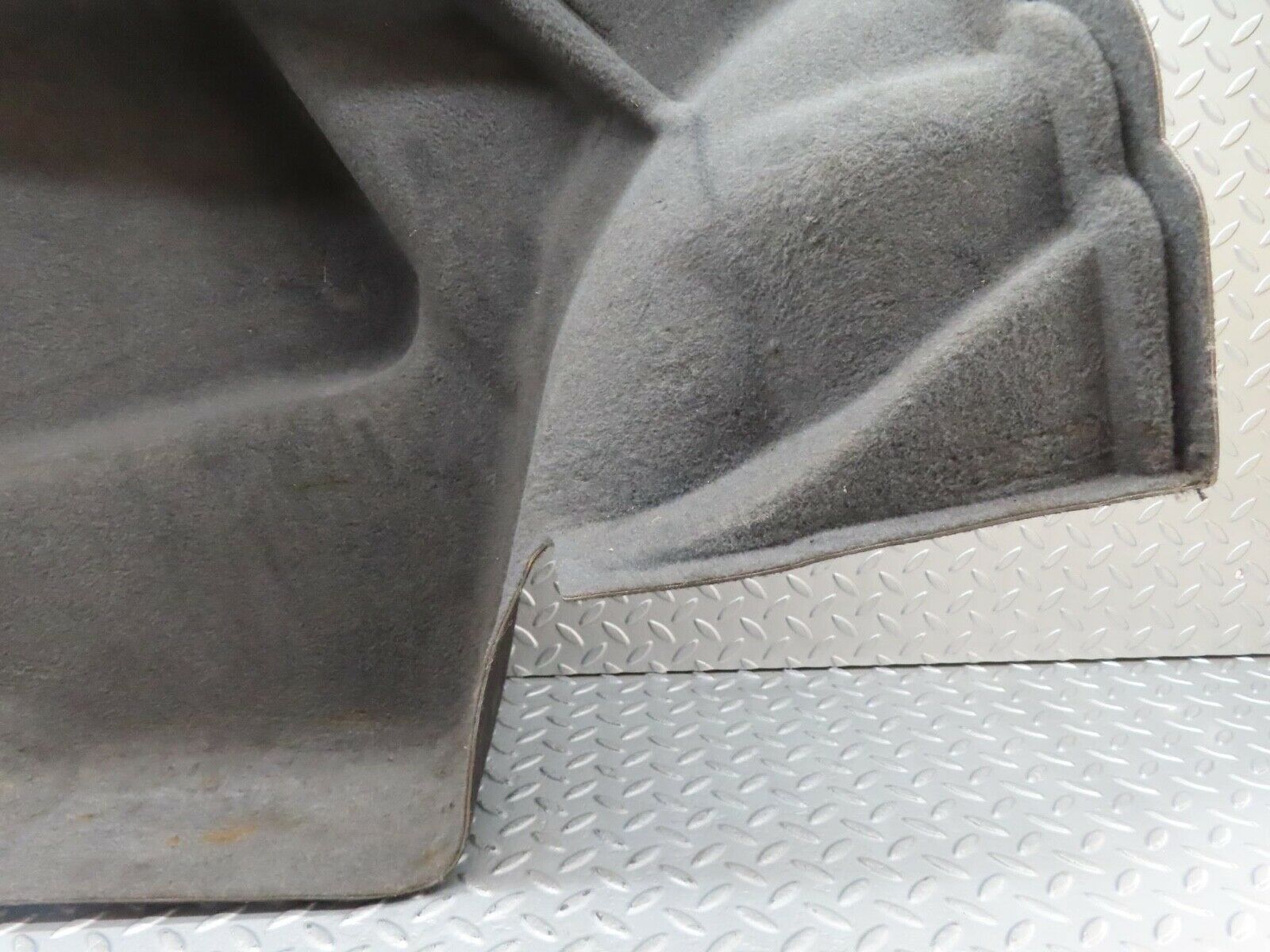 16483 Mercedes-Benz W124 260E Trunk Panel Cover Left 1246901026