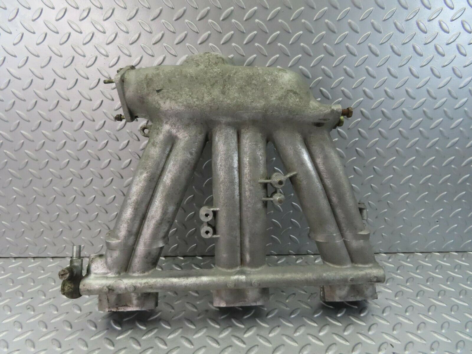 8682 Mercedes-Benz W108 Intake Manifold 1291410001