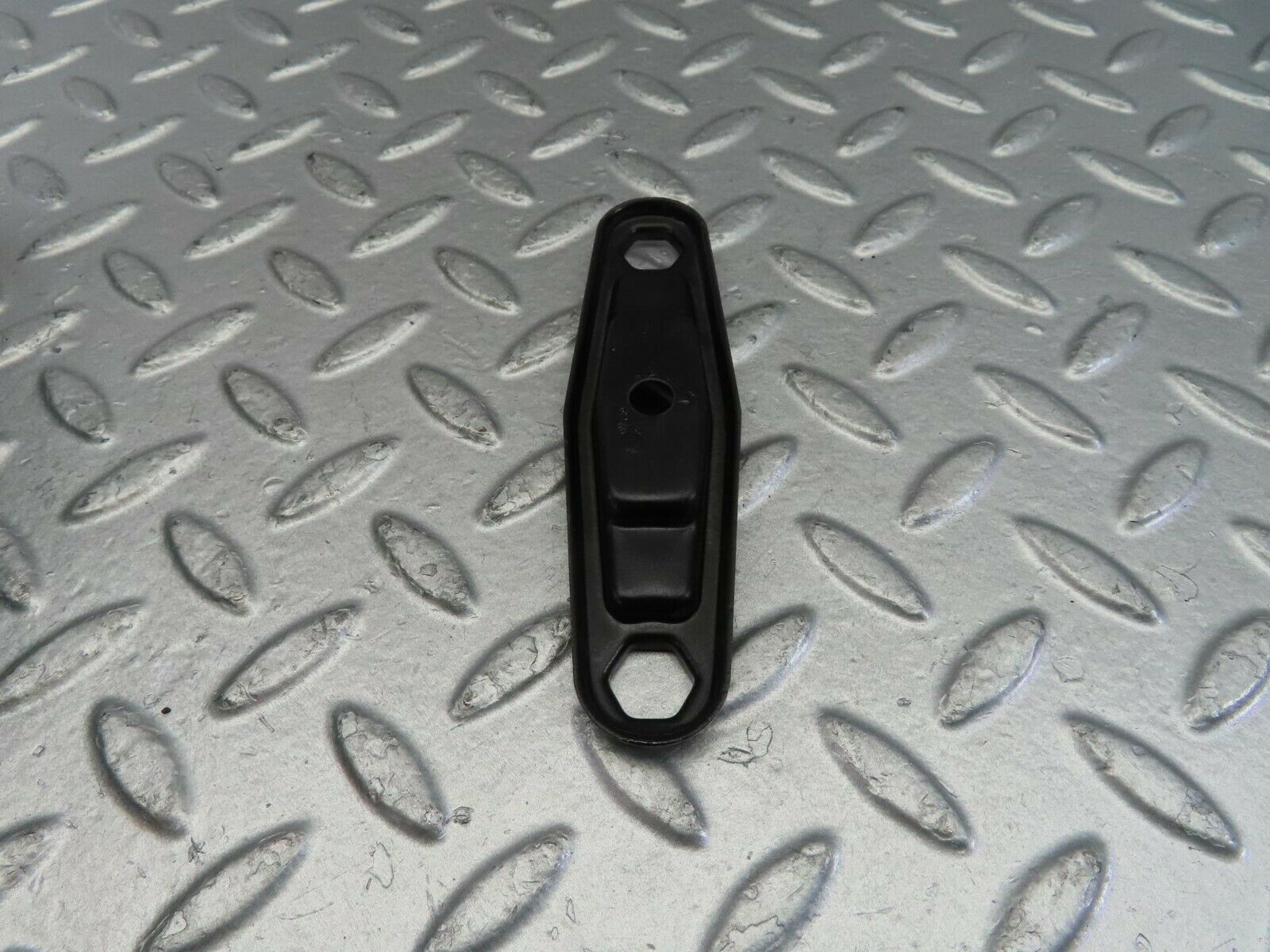 10855 Mercedes-Benz W123 230E Fuel Injector Nozzle Clamp Bracket