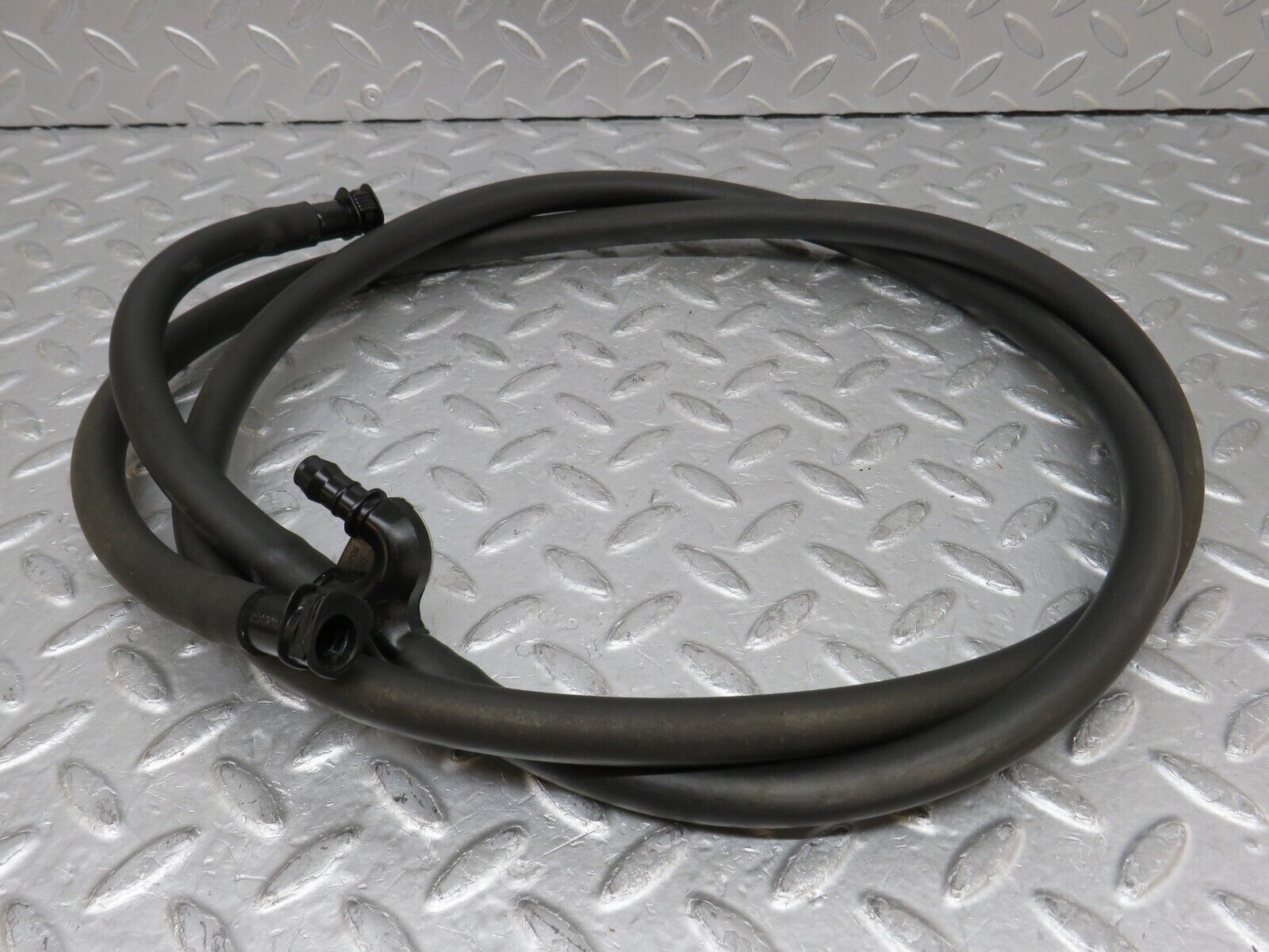 35250 Mercedes-Benz W221 Headlight Washer Hose Pipe