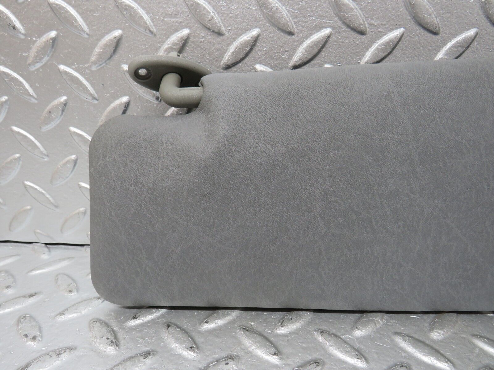 31275 Mercedes-Benz S124 220TE Wagon Sun Visor Right Side