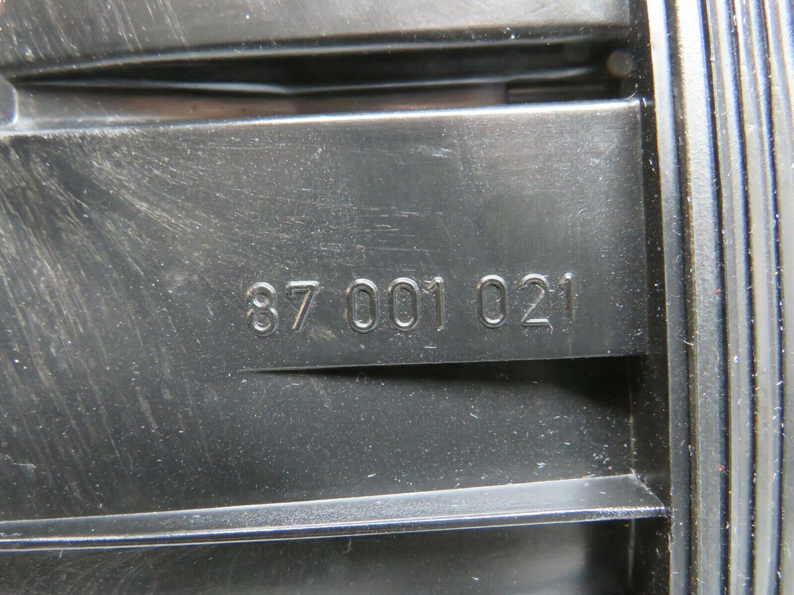 23685 Mercedes-Benz W116 350SE Instrument Cluster 87001021 1165423101