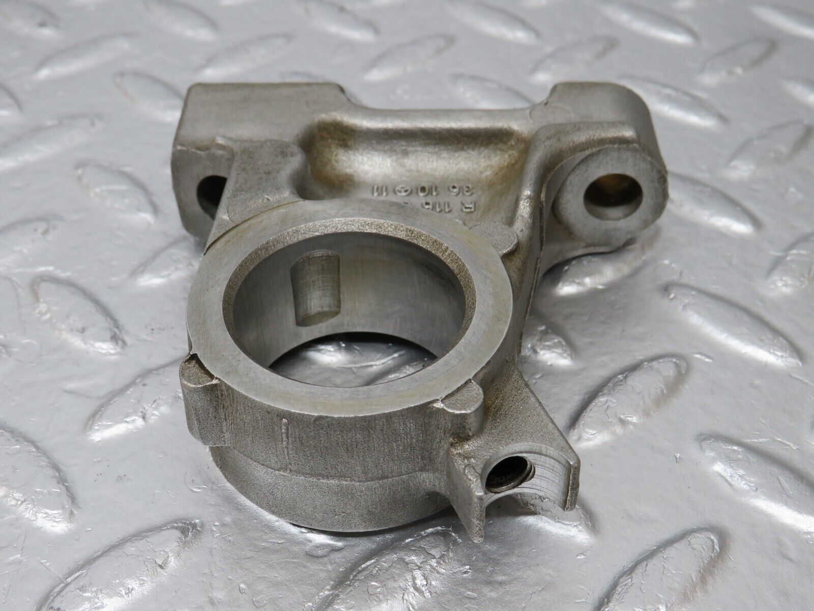 34622 Mercedes-Benz C126 380SEC Coupe Camshaft Tower Bearing 1160513610