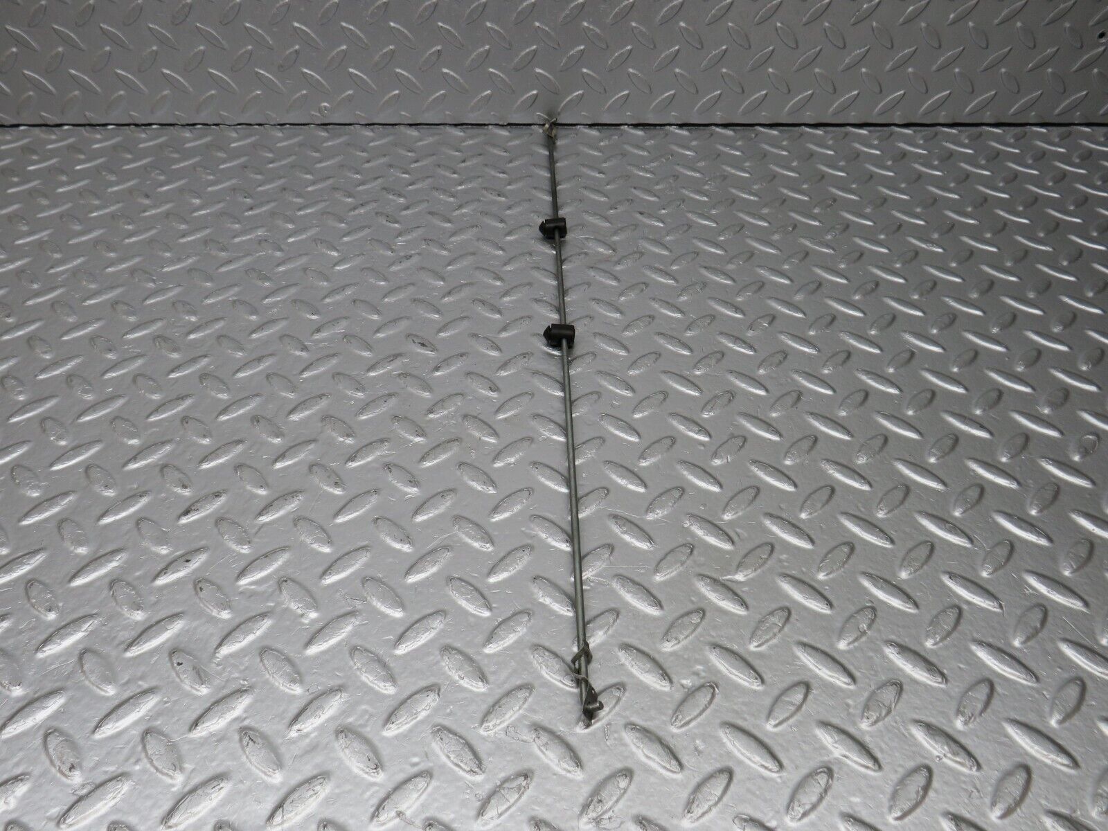 40456 Mercedes-Benz W110 230 Front Door Lock Control Bar