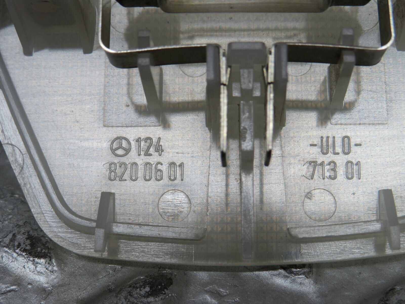 27488 Mercedes-Benz S124 300TE Wagon Rear Interior Dome Light 1248200601