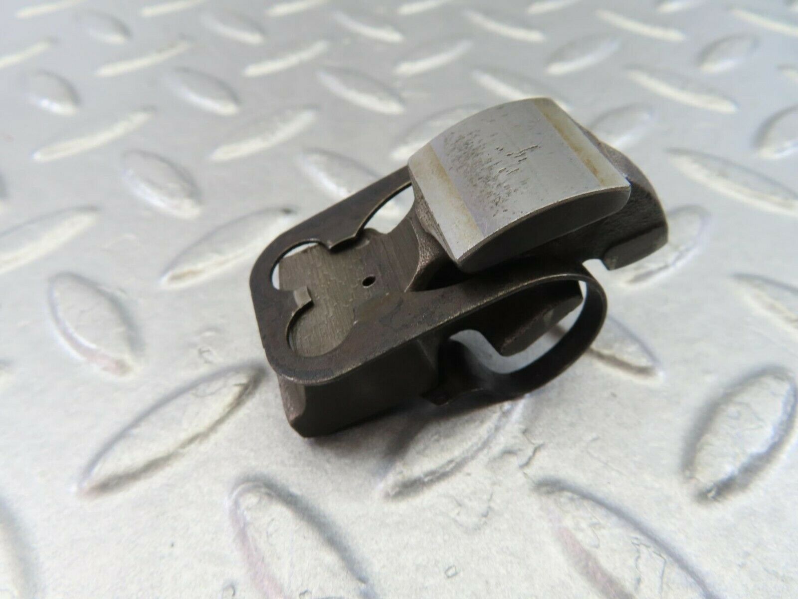 9868 Mercedes-Benz C123 280CE Coupe Valve Rocker Arm With Retaining Spring