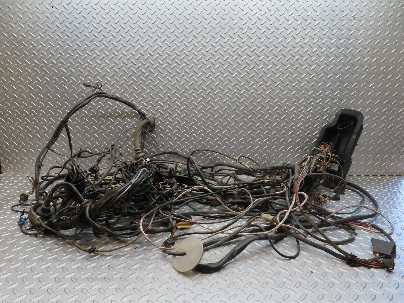 14182 Mercedes-Benz C107 280 SLC Engine Chassis Body Wire Wiring Harness