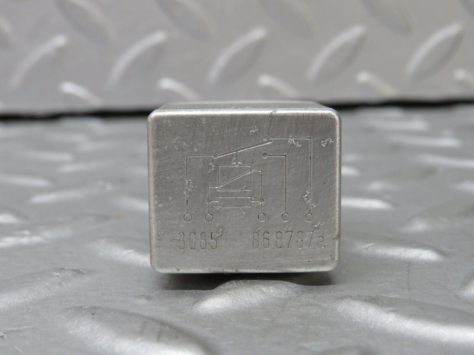 36903 Mercedes-Benz C126 420SEC Coupe Multi Purpose Relay 0015420219