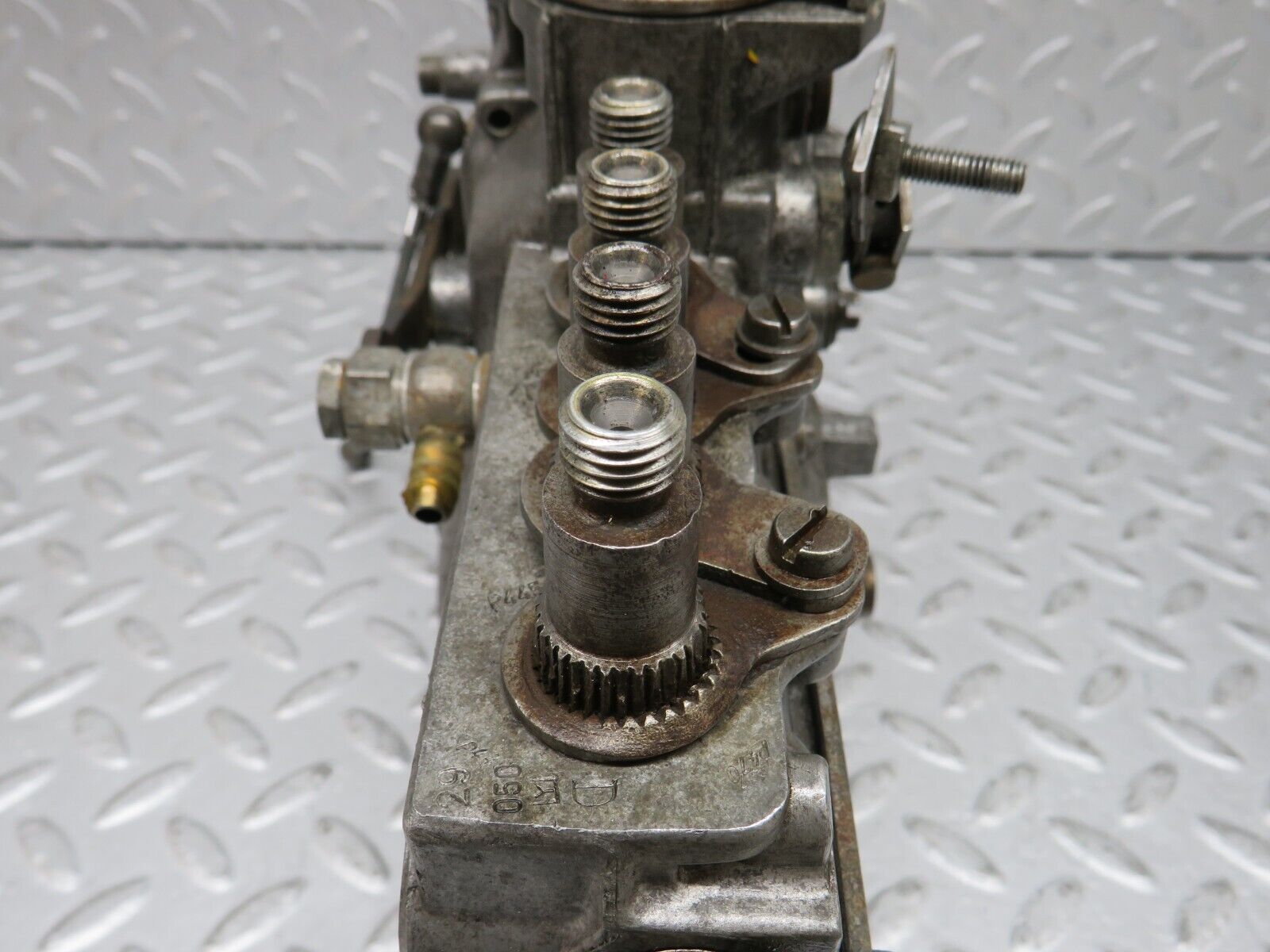 35930 Mercedes-Benz 240D OM616.912 Fuel Injection Pump 6160704101 0400074989