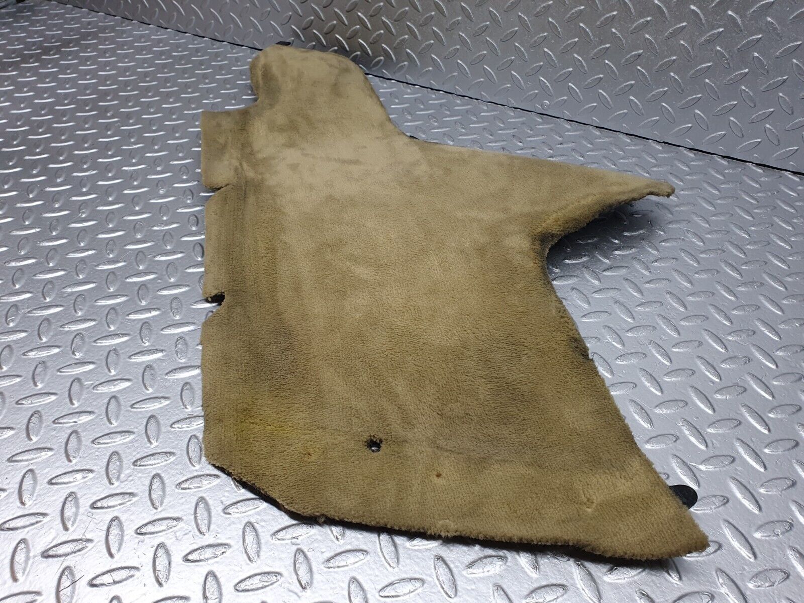 41064 Mercedes-Benz W126 300SE Centre Console Carpet Right Beige 1266831225