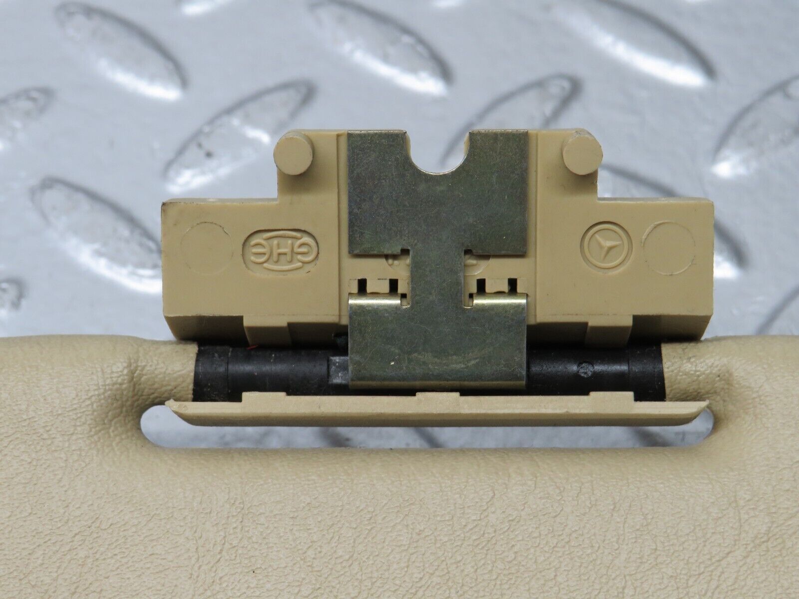 33943 Mercedes-Benz W124 260E Sun Visor Middle Beige