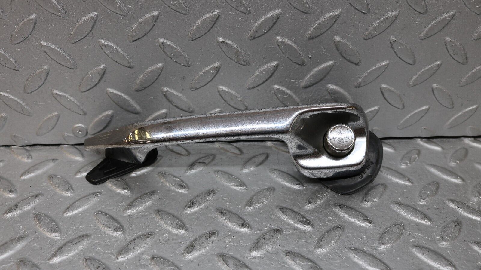 37278 Mercedes-Benz W109 300SEL Rear Left Door Chrome Handle 1087661102